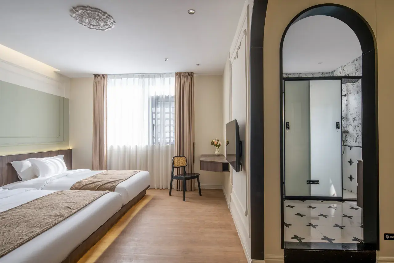 Suite Room
