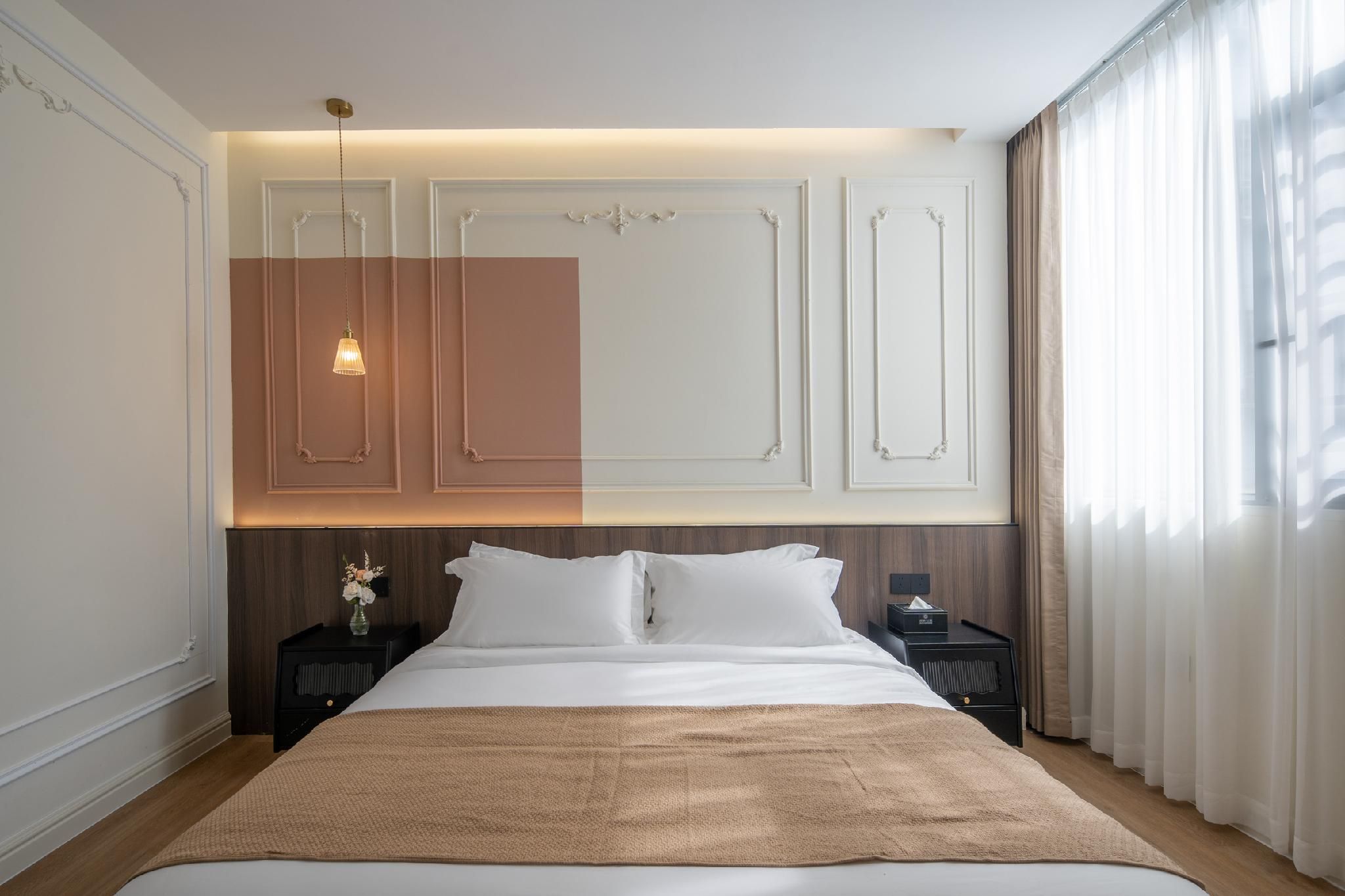 Huazhu - Room With Bed