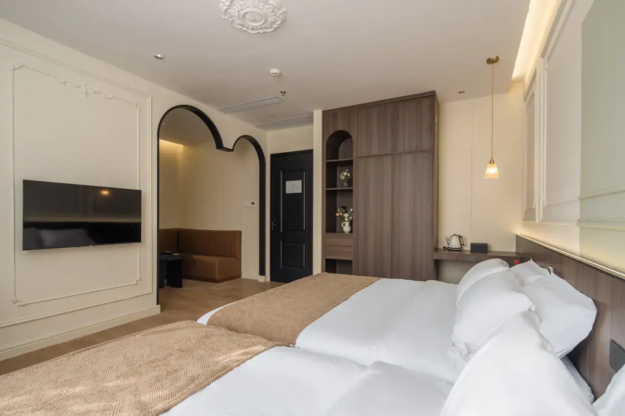 Suite Room