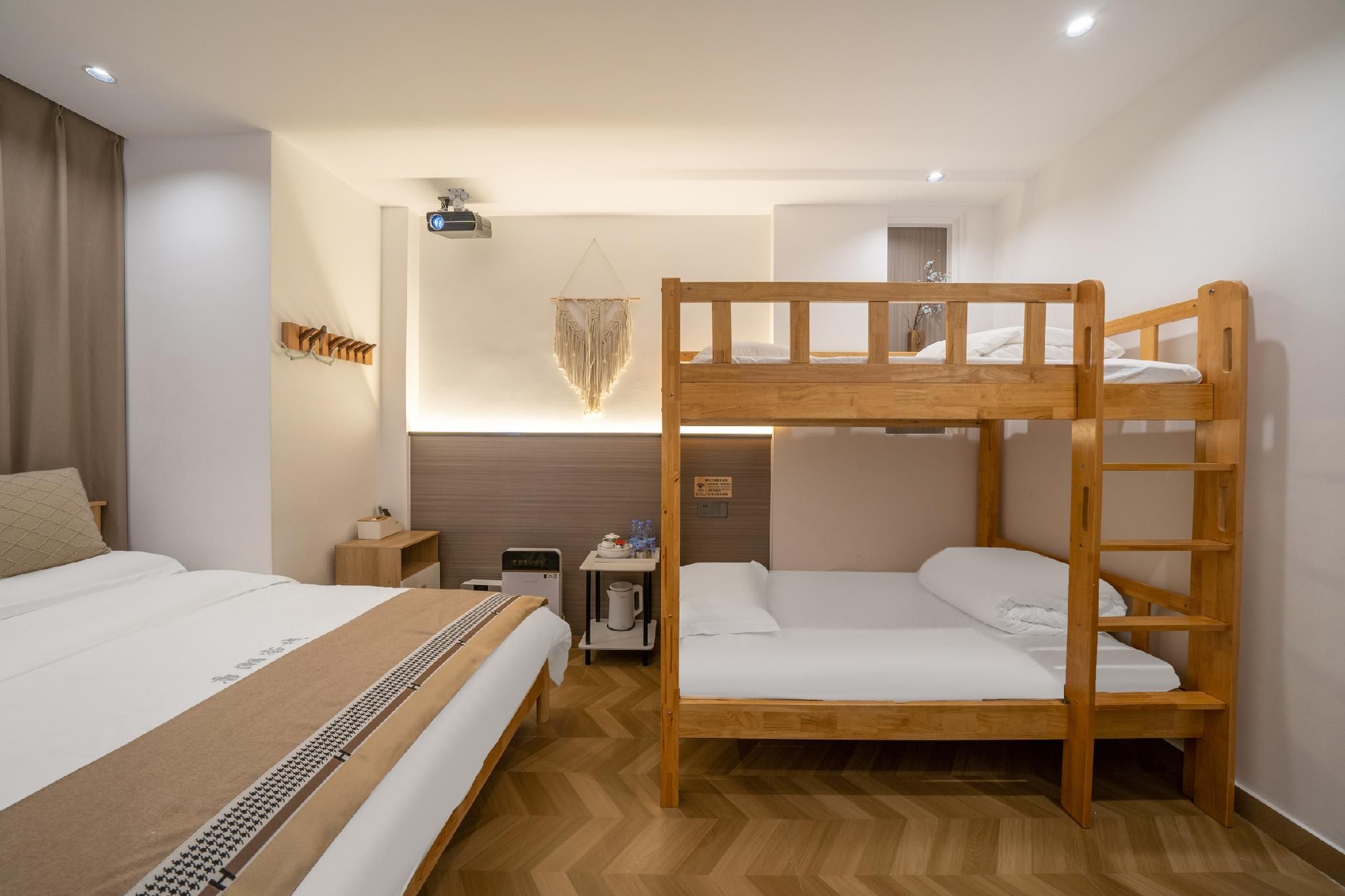 Triple Bed Room