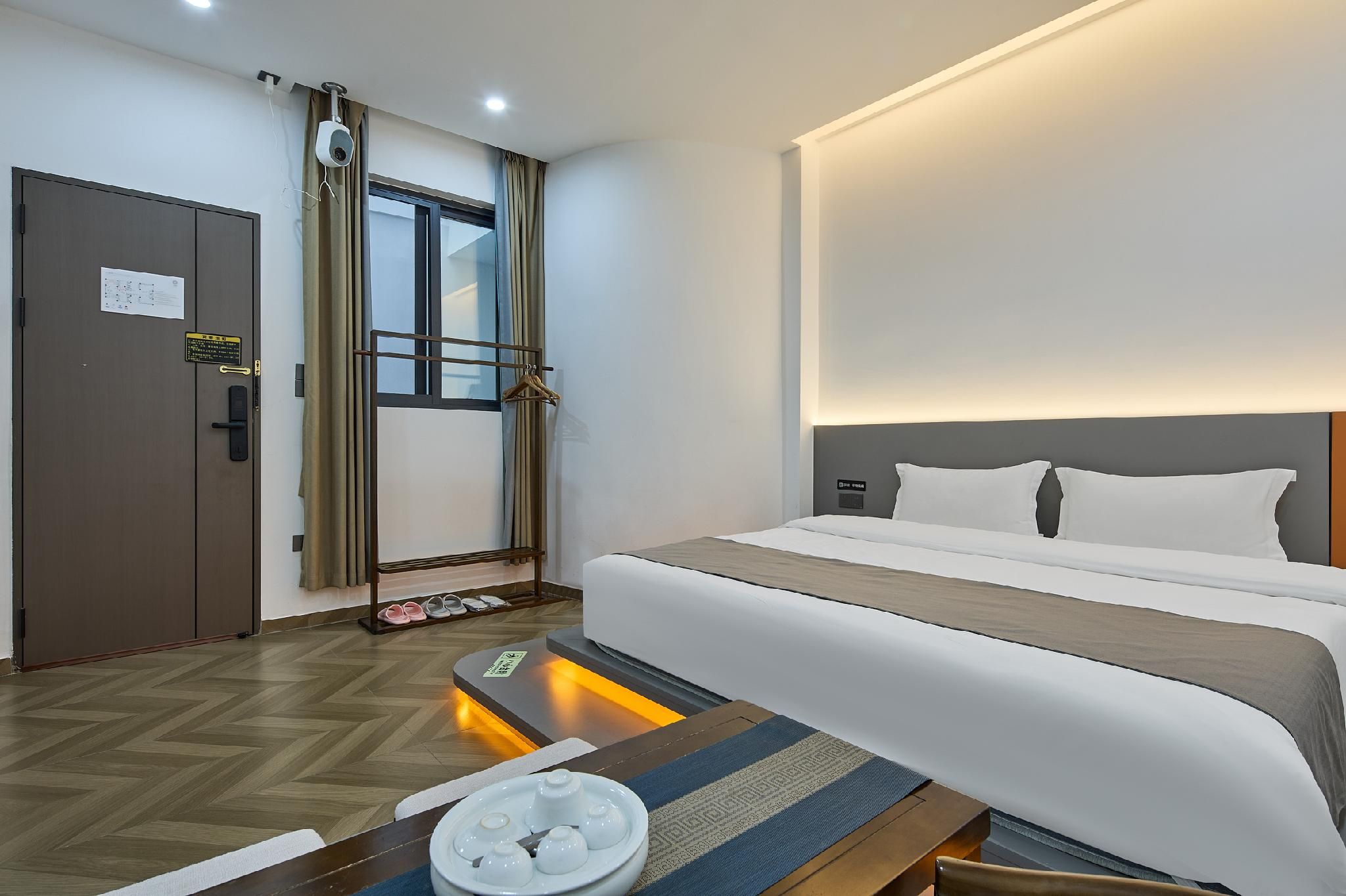 Tatami Queen Room
