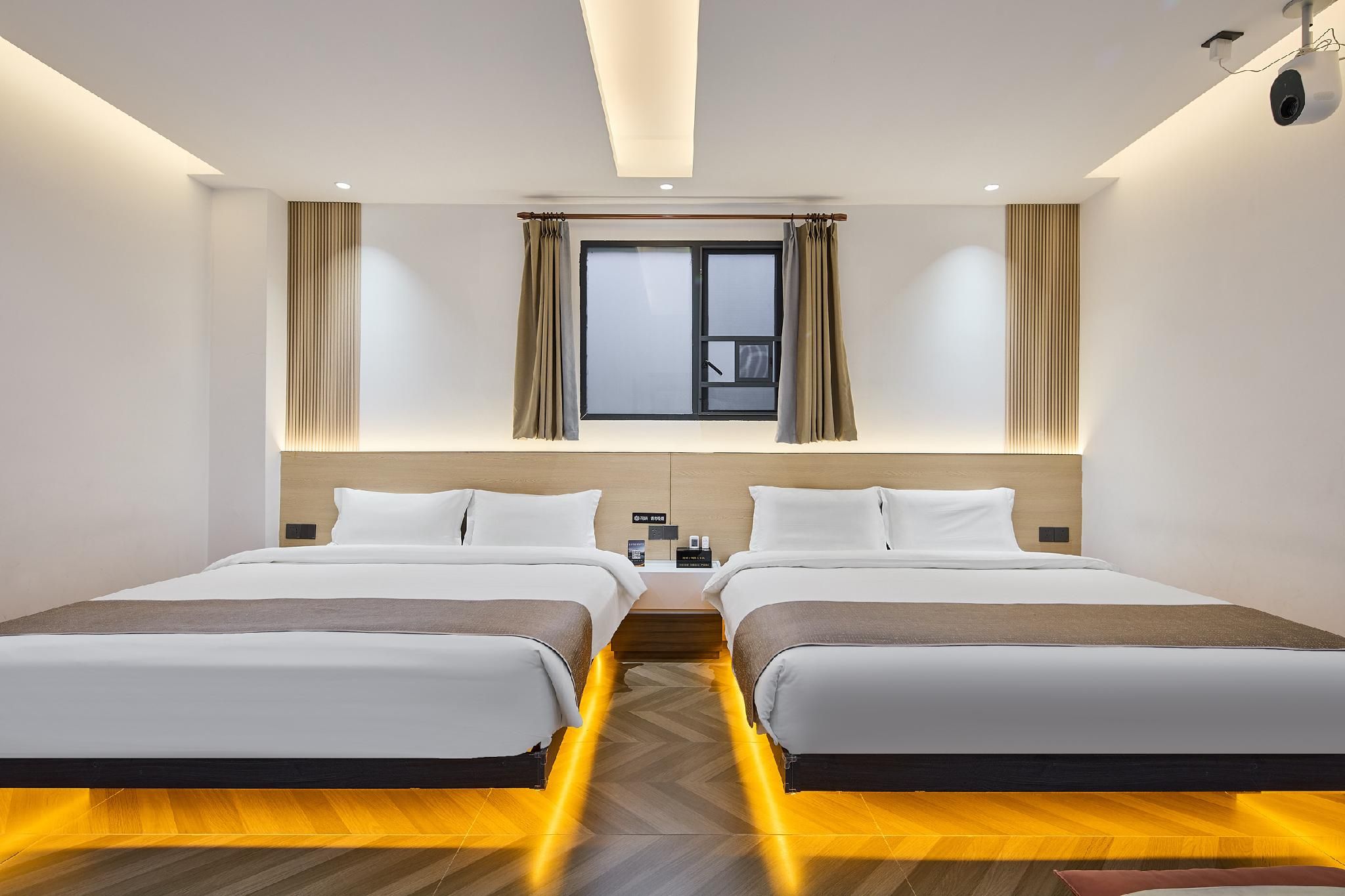 Premium Plus Twin Room