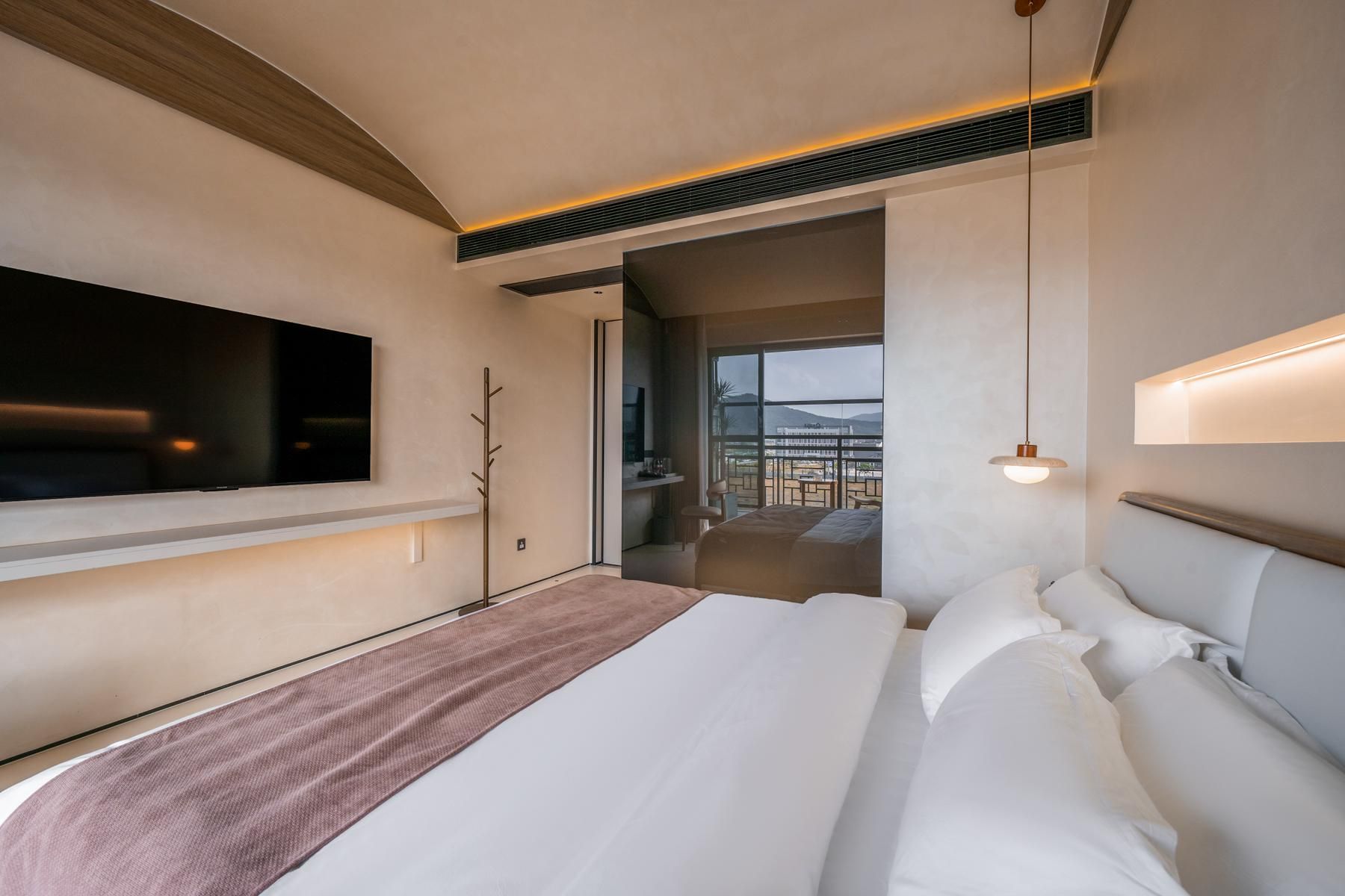 Queen Room with View