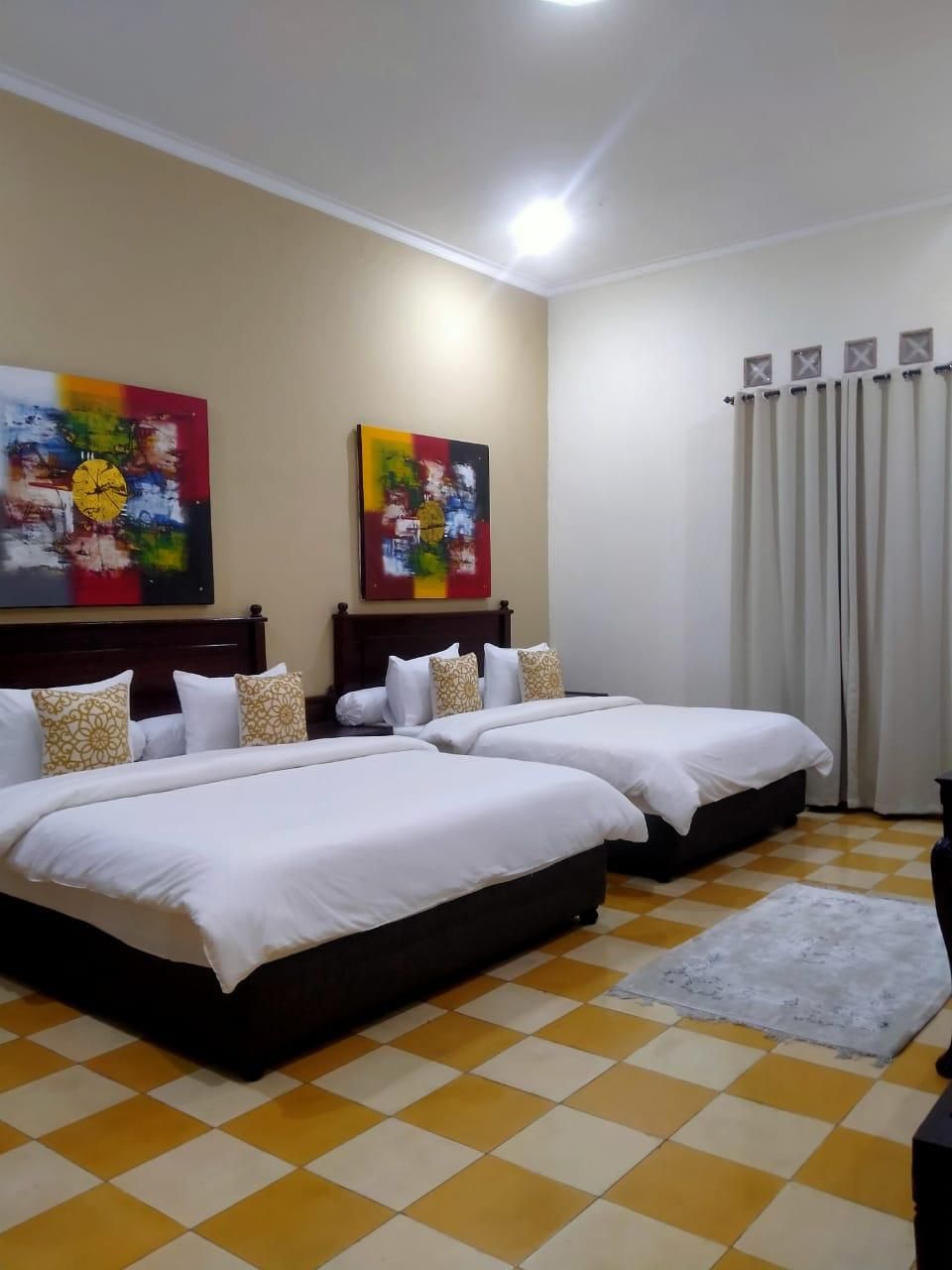 Rumah Poppy Dharsono Guest House Executive Family Suite 2
