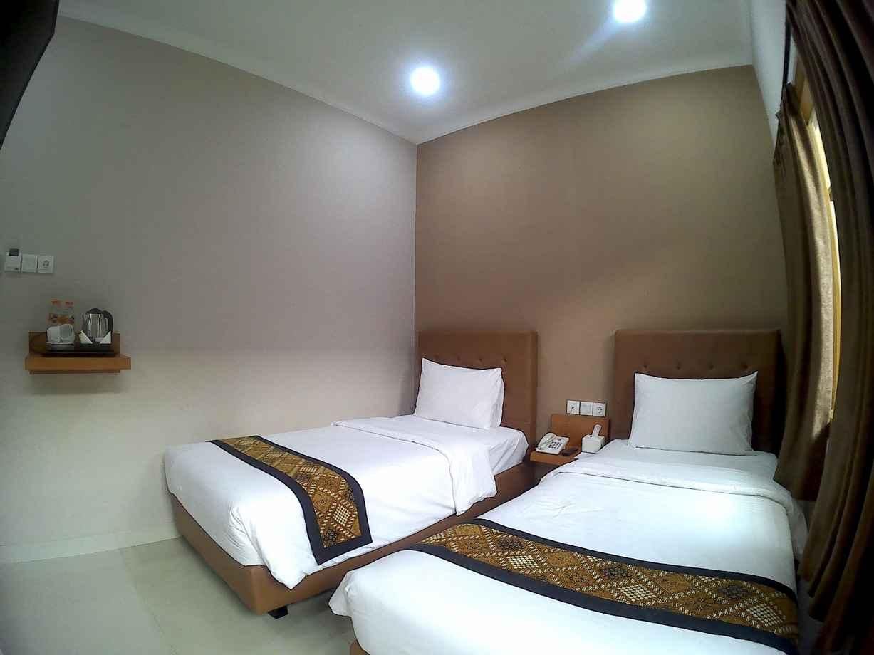 Mr J Suites Hotel Tegal Superior Twin
