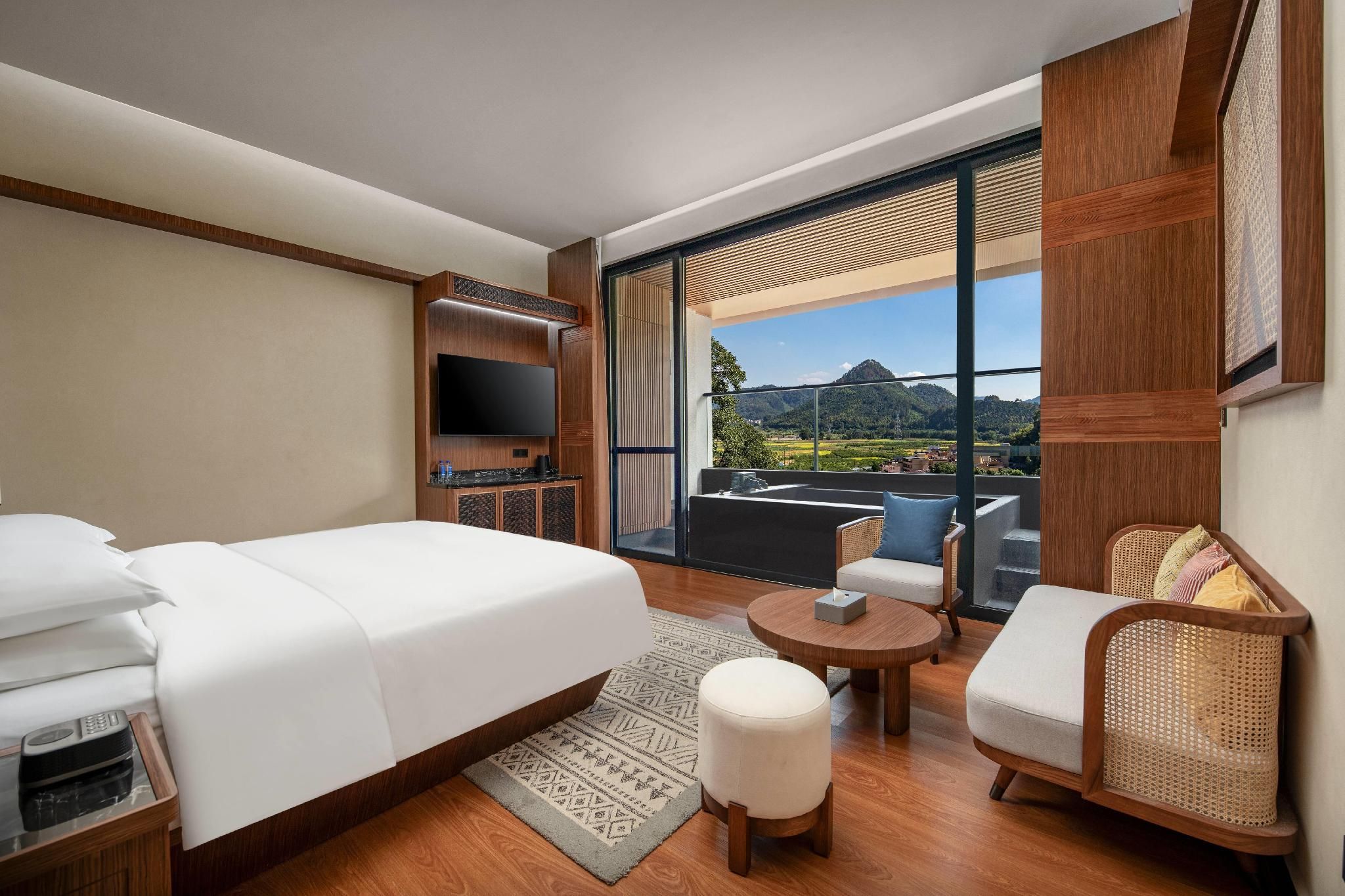 Deluxe King Hot Spring Room