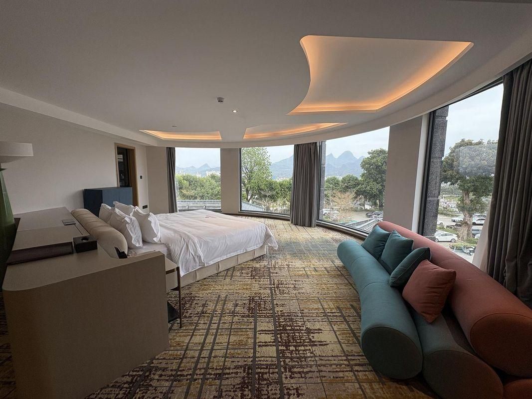 Panorama Suite (East Wing)