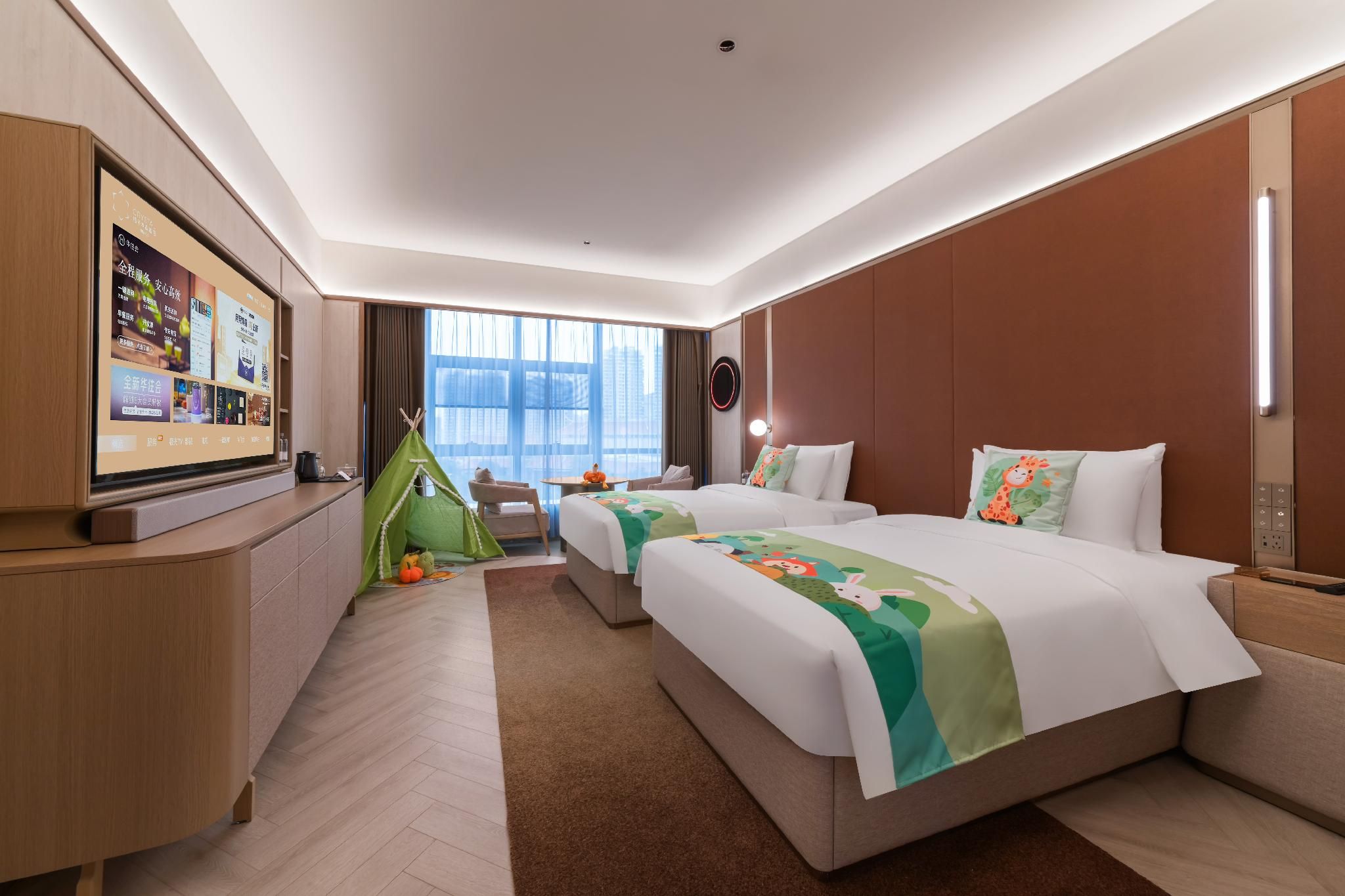 Huazhu - Family Room