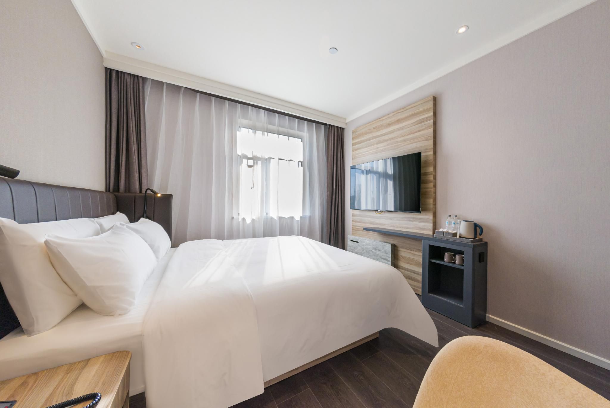 Huazhu - Superior BedRoom