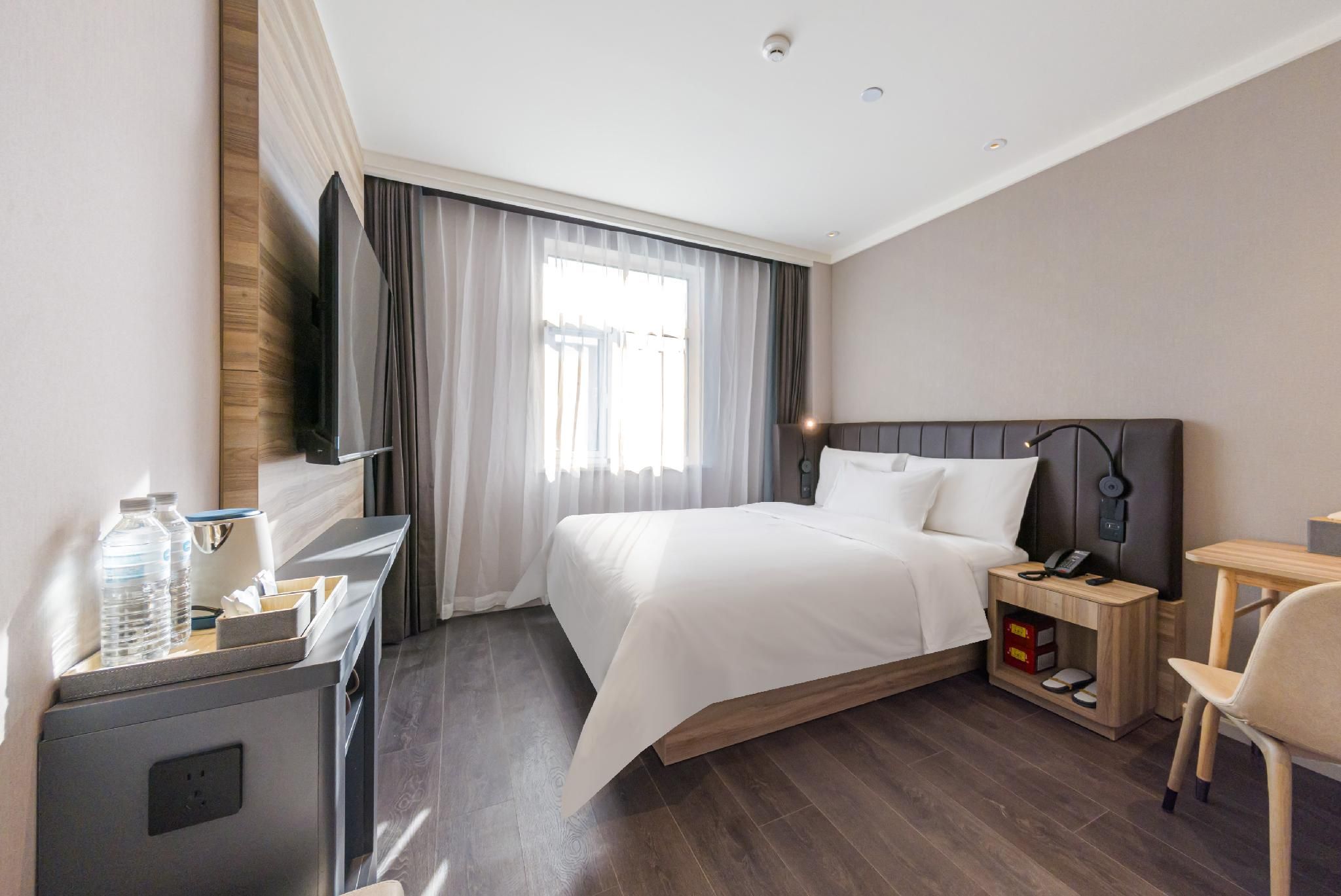 Huazhu - Superior BedRoom