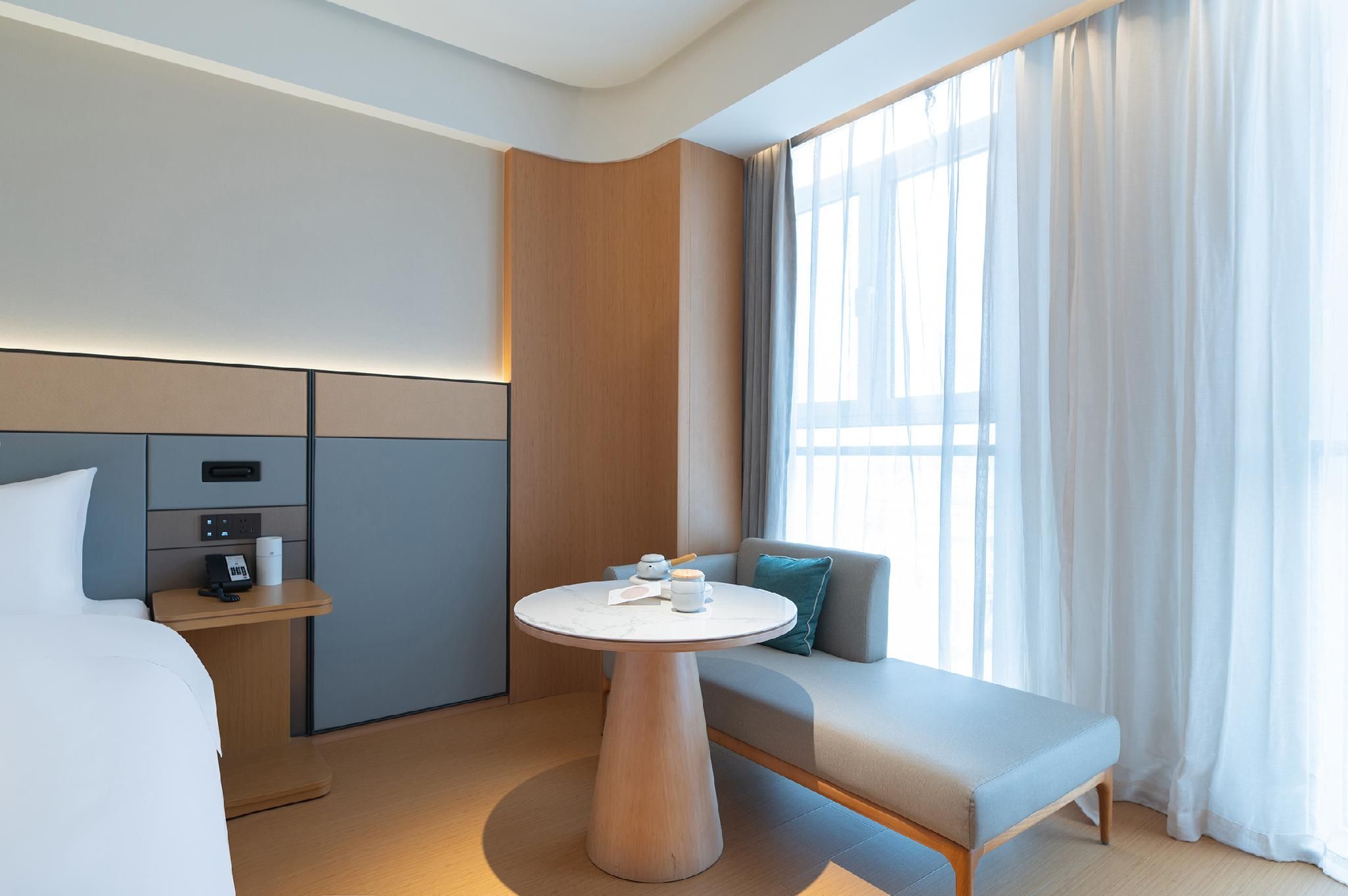 Huazhu - Superior BedRoom