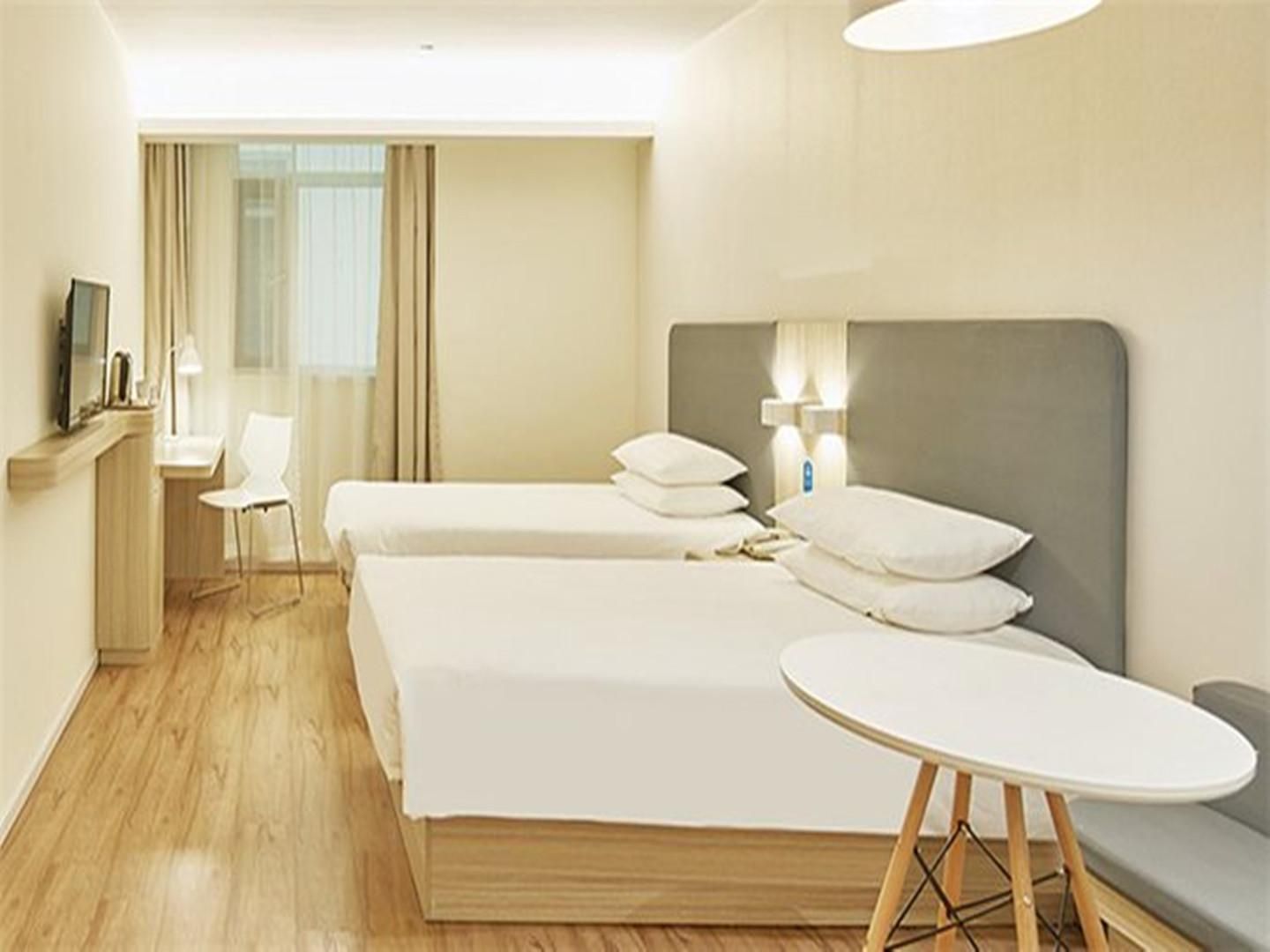 Huazhu - Family Room