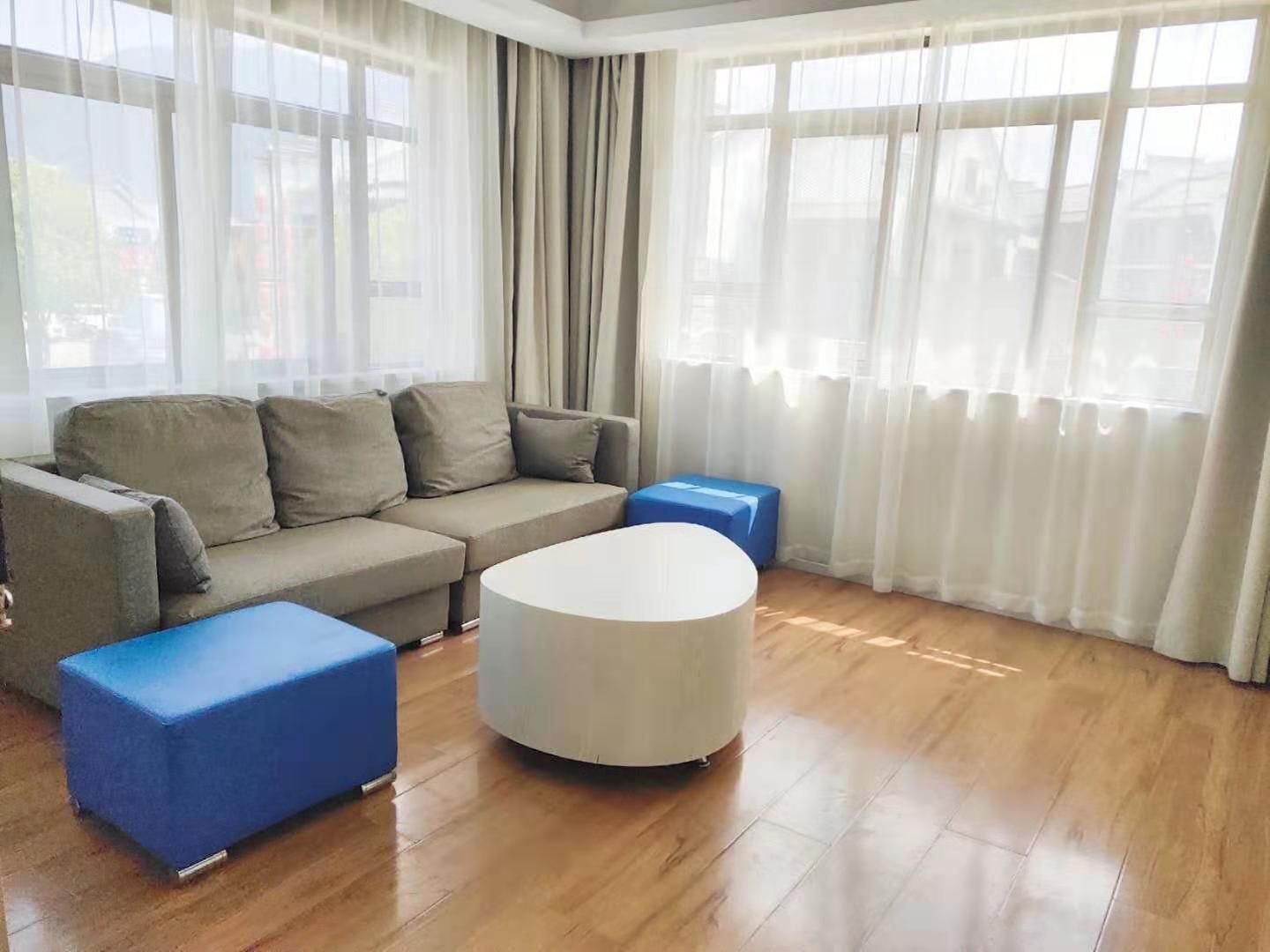 Huazhu - Suite