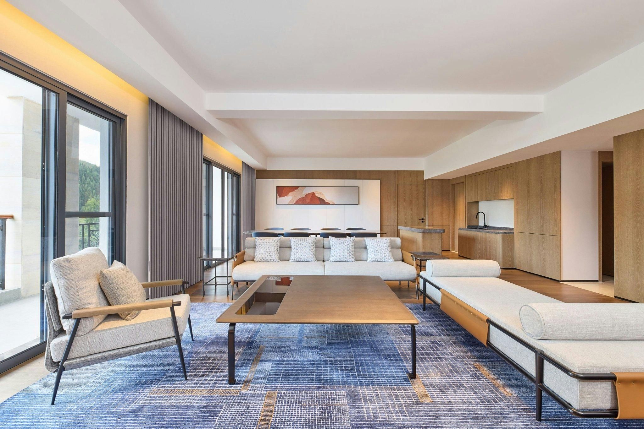 Executive Suite, Suite, 1 King