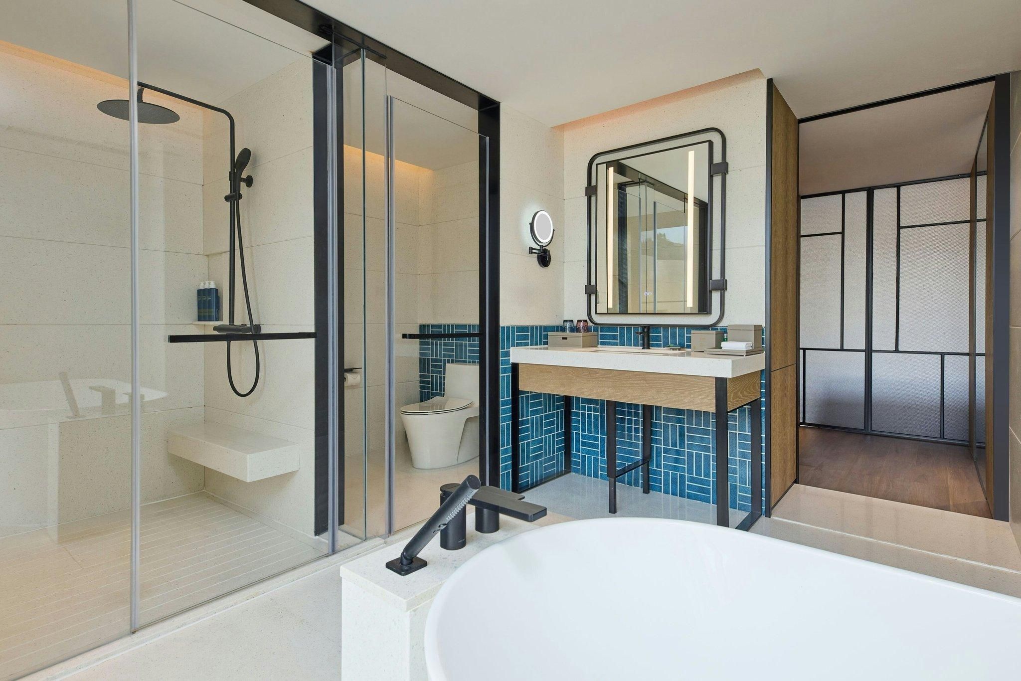 Duplex HotSpring FamSuite, 2 Bedroom Suite, Bedroom 1: 1 King, Bedroom 2: 2 Double