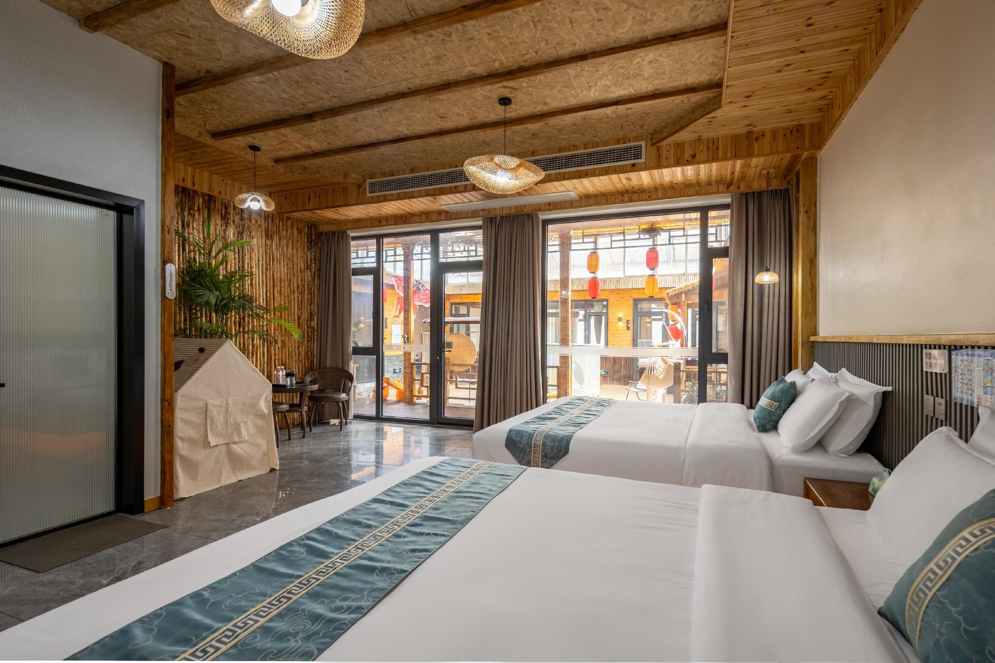 Floral Hotel Rizhao Shanhai Luoxi Homestay Hotel Family Guestroom