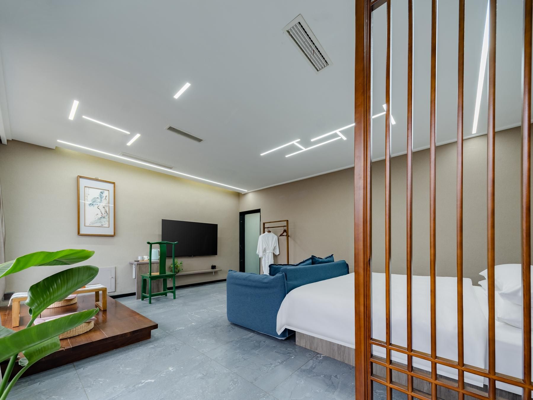 Comfort Queen Room