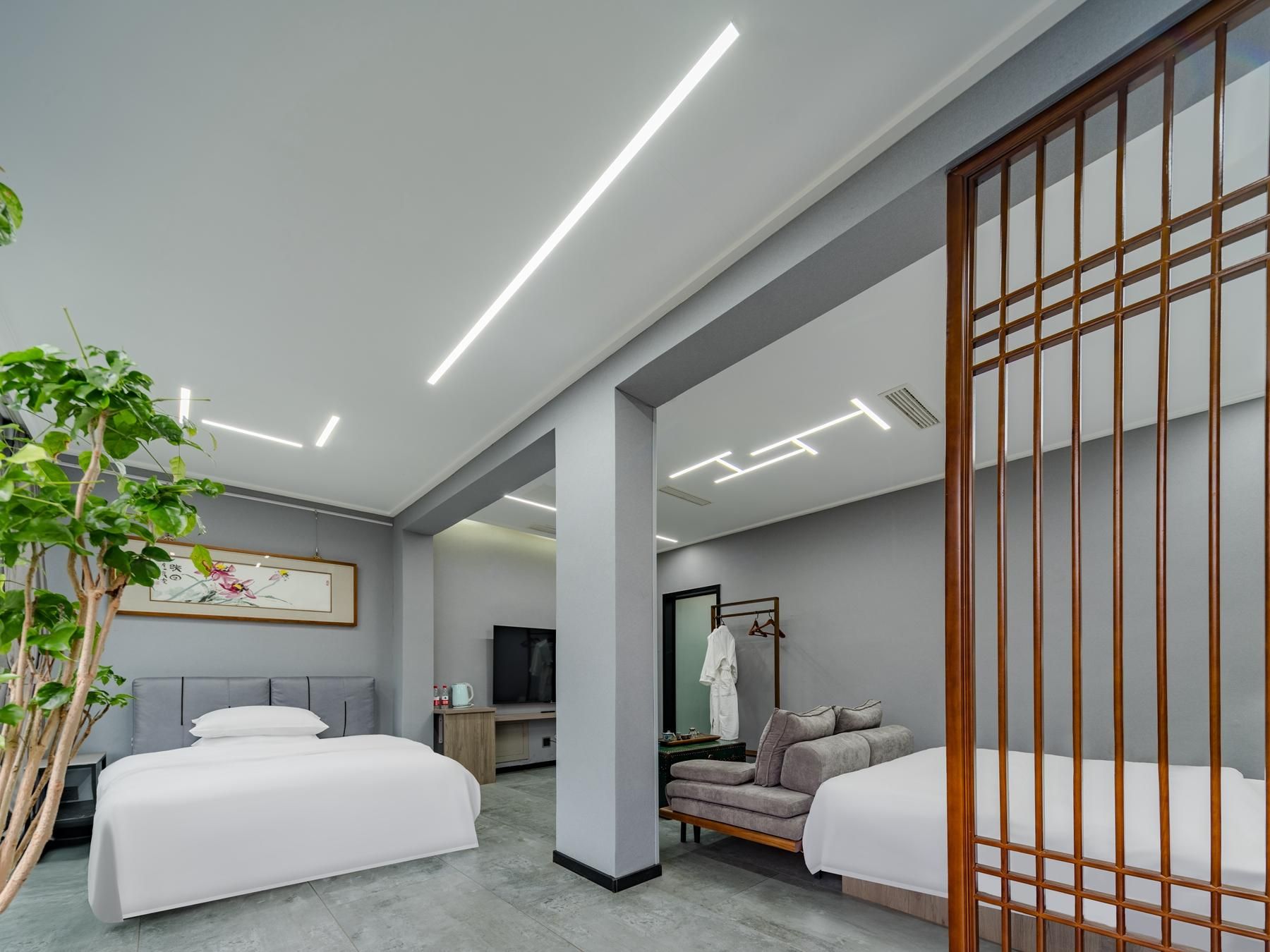 Courtyard Family Room