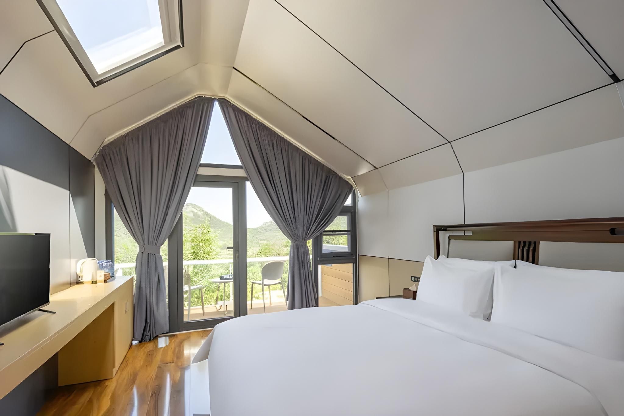 Comfort Queen Room