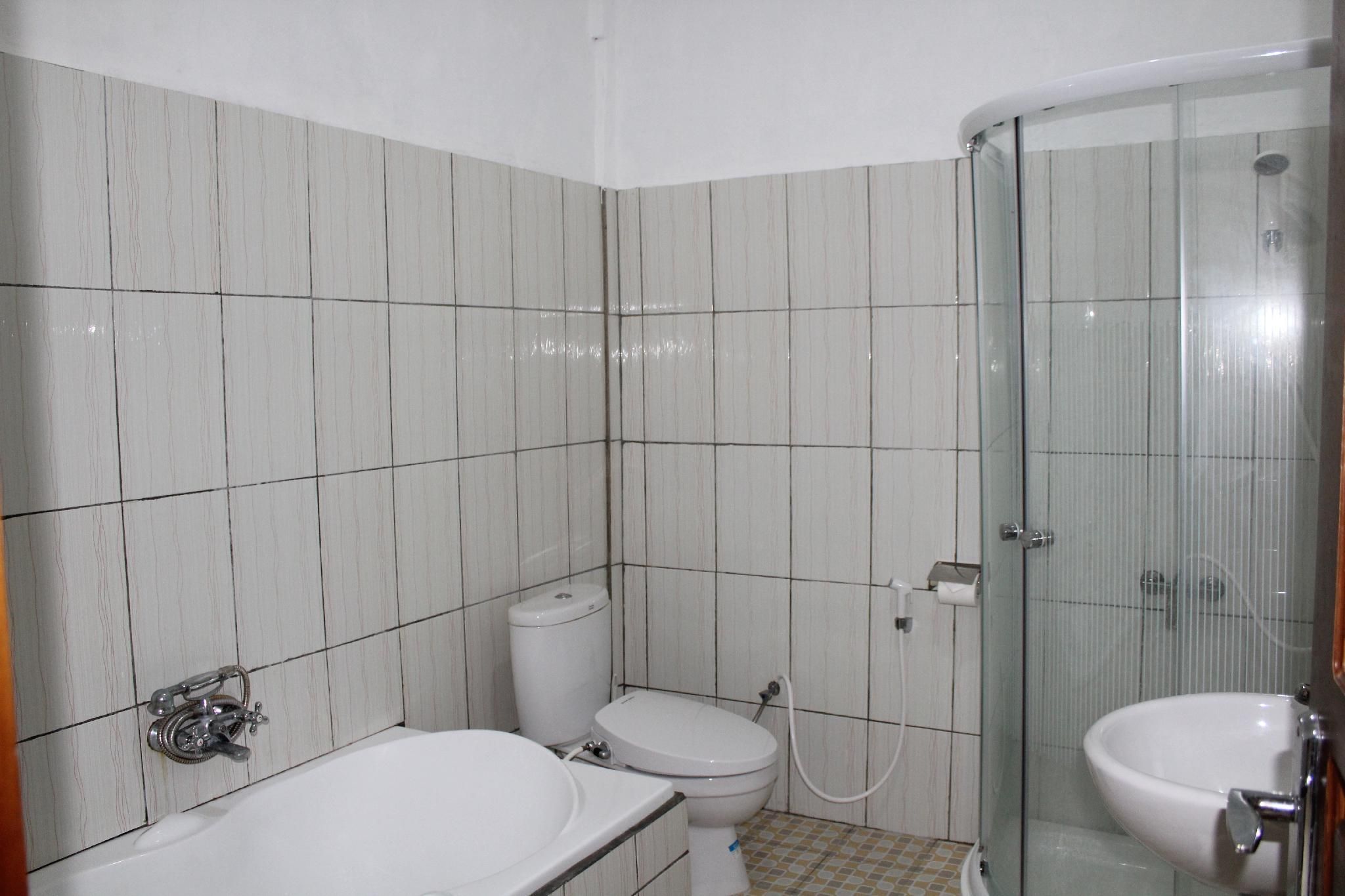 Deluxe Double with Bathtub