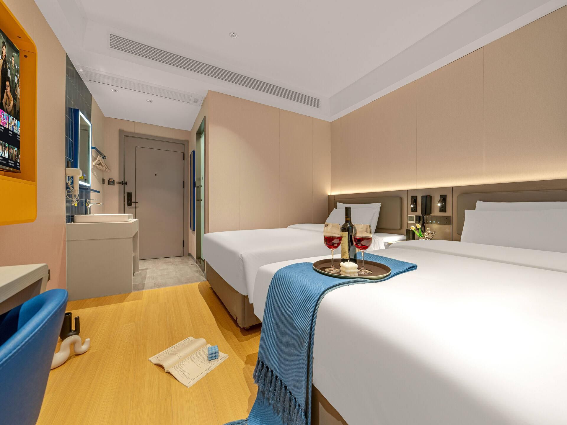 WH - New 7 Days Zizai Twin Room