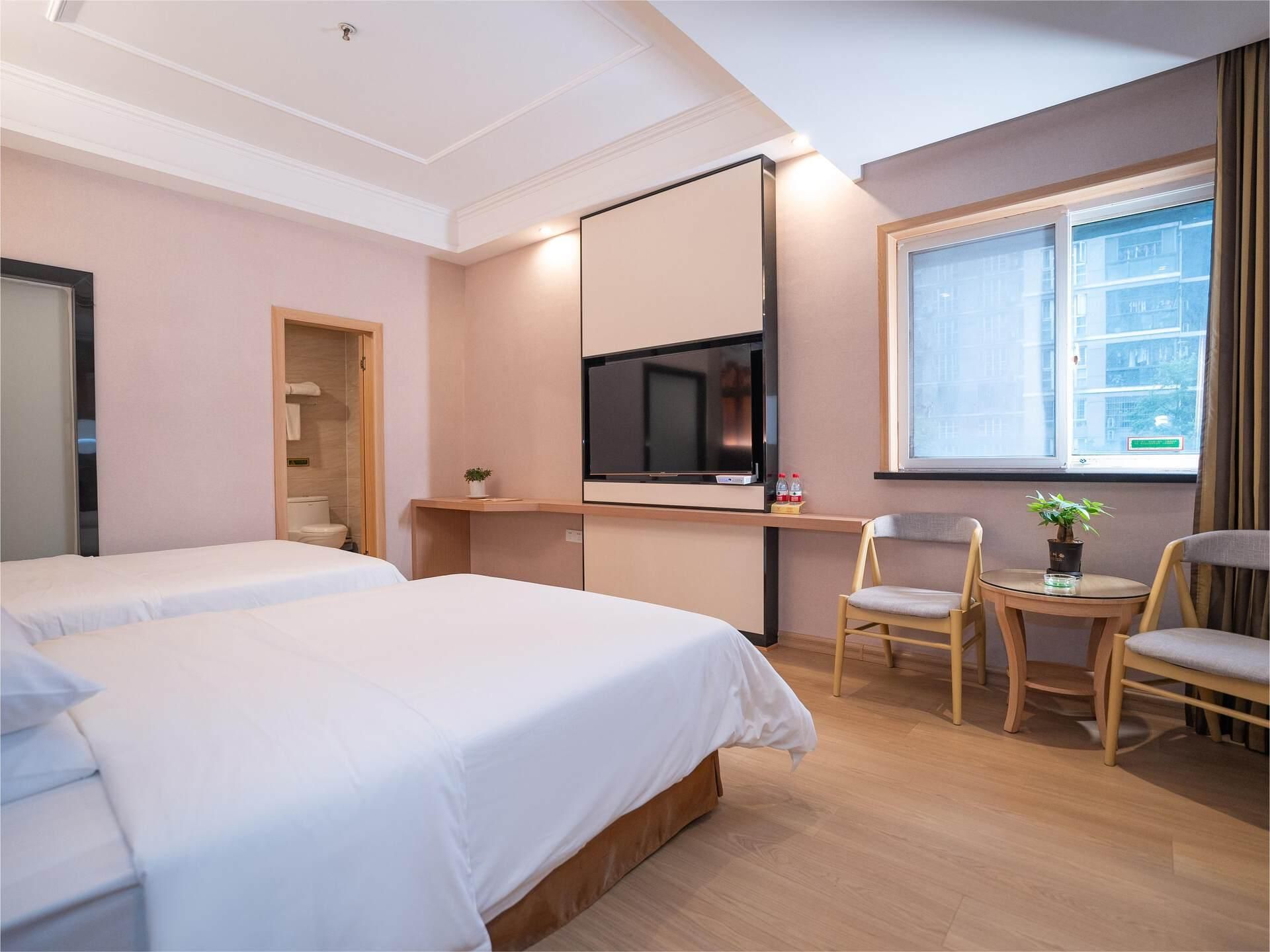 WH - Deluxe Room Twin