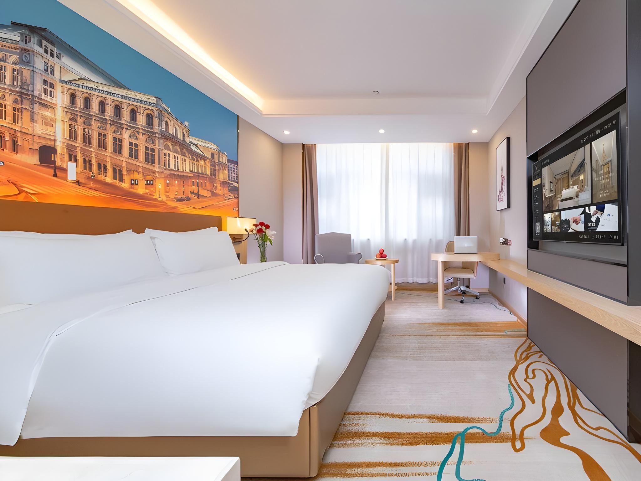 Deluxe Queen Room