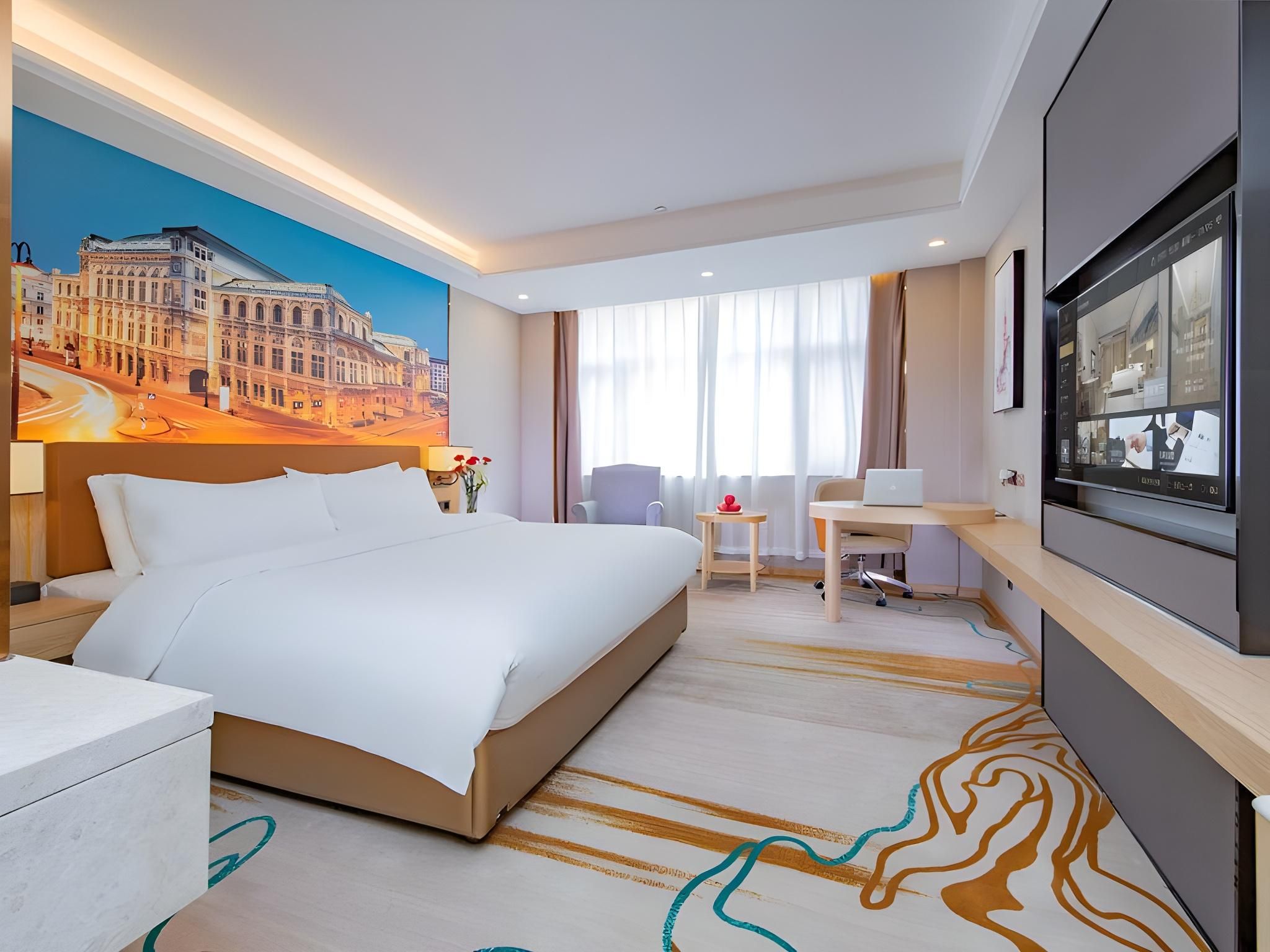 Business King Room