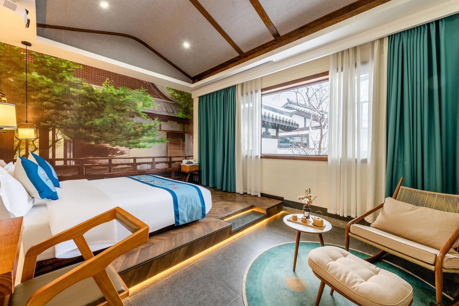 Huazhu - Room With Bed