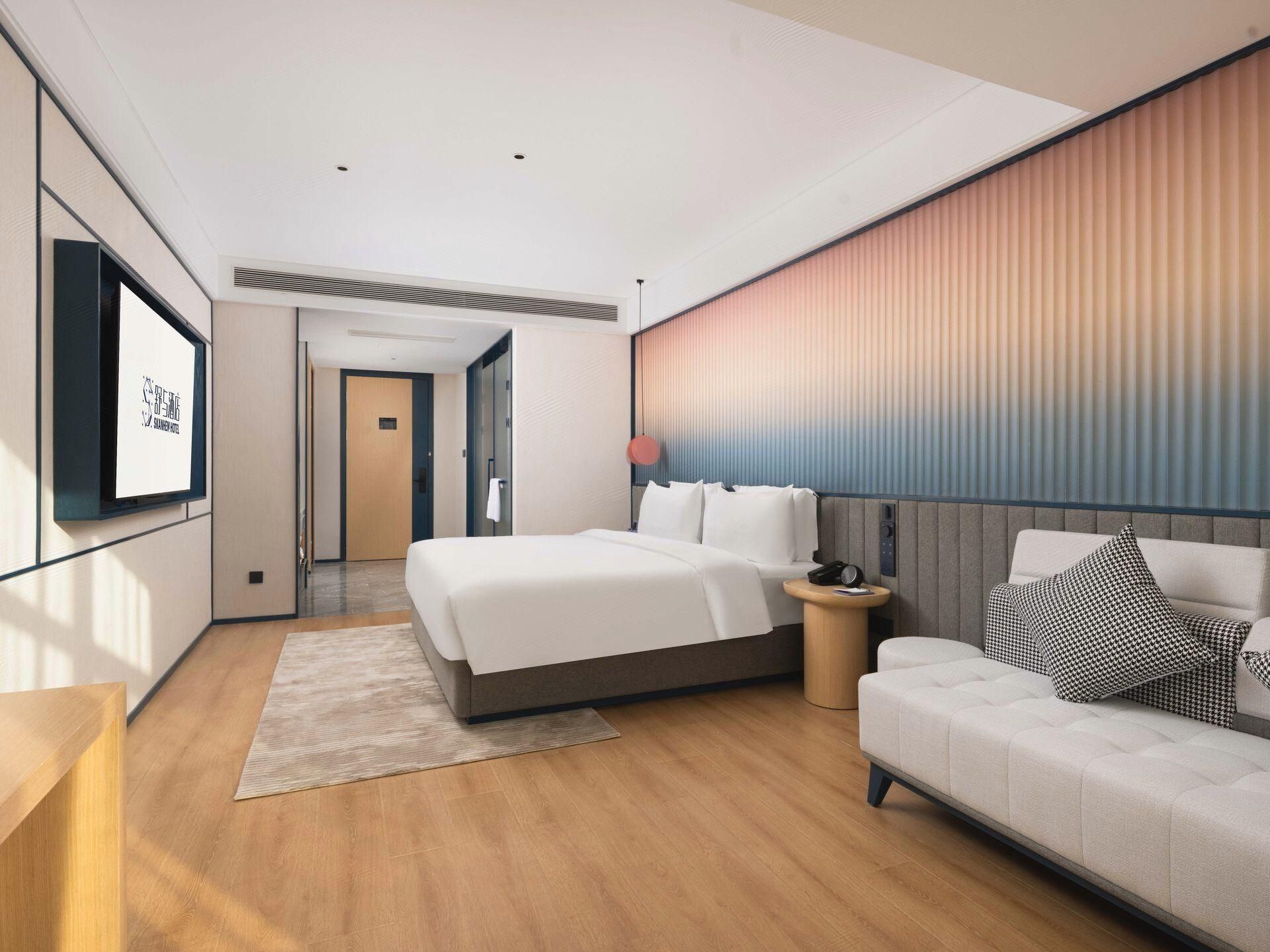Business King Room
