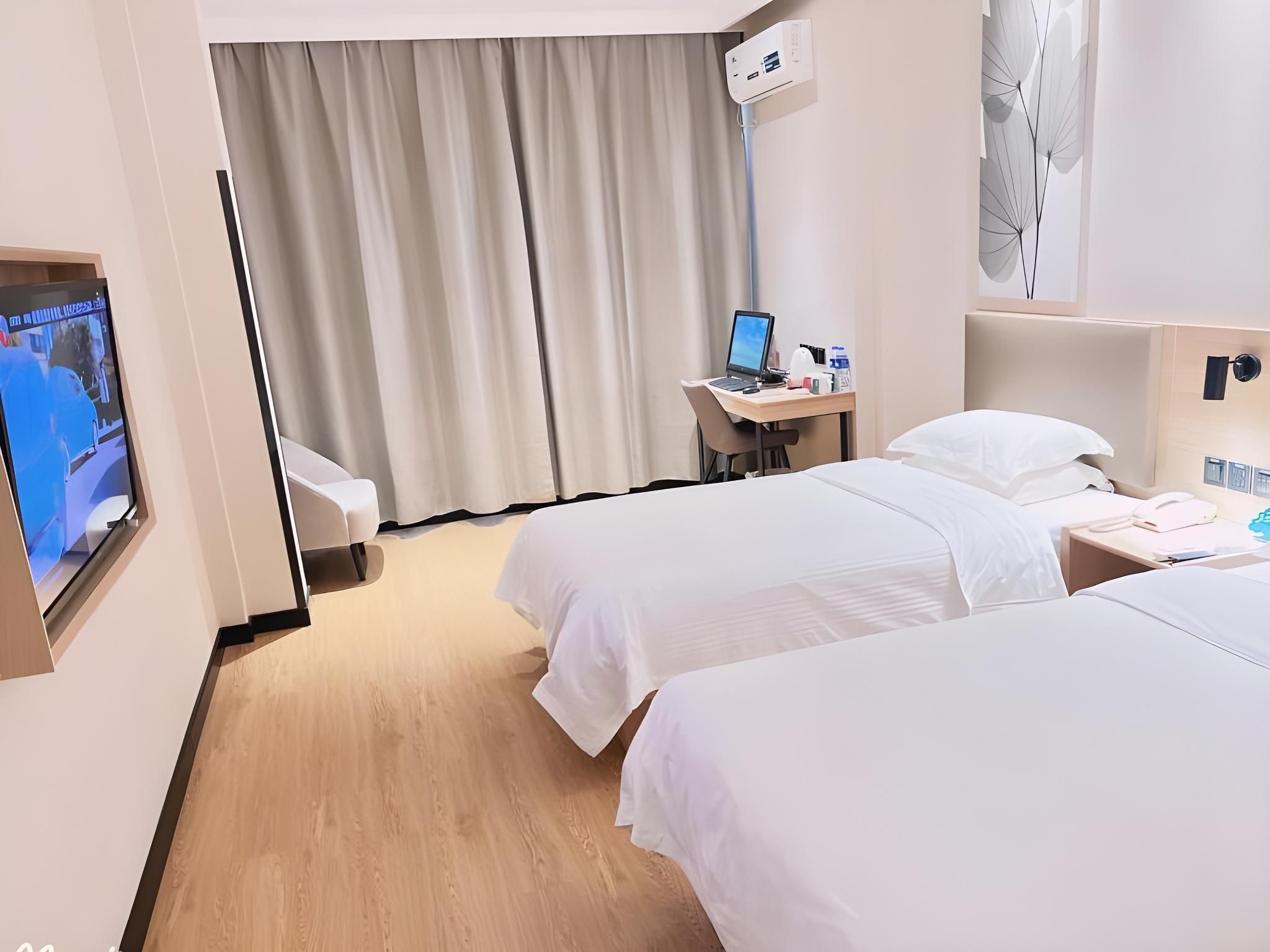 2 Bed Twin Superior Room
