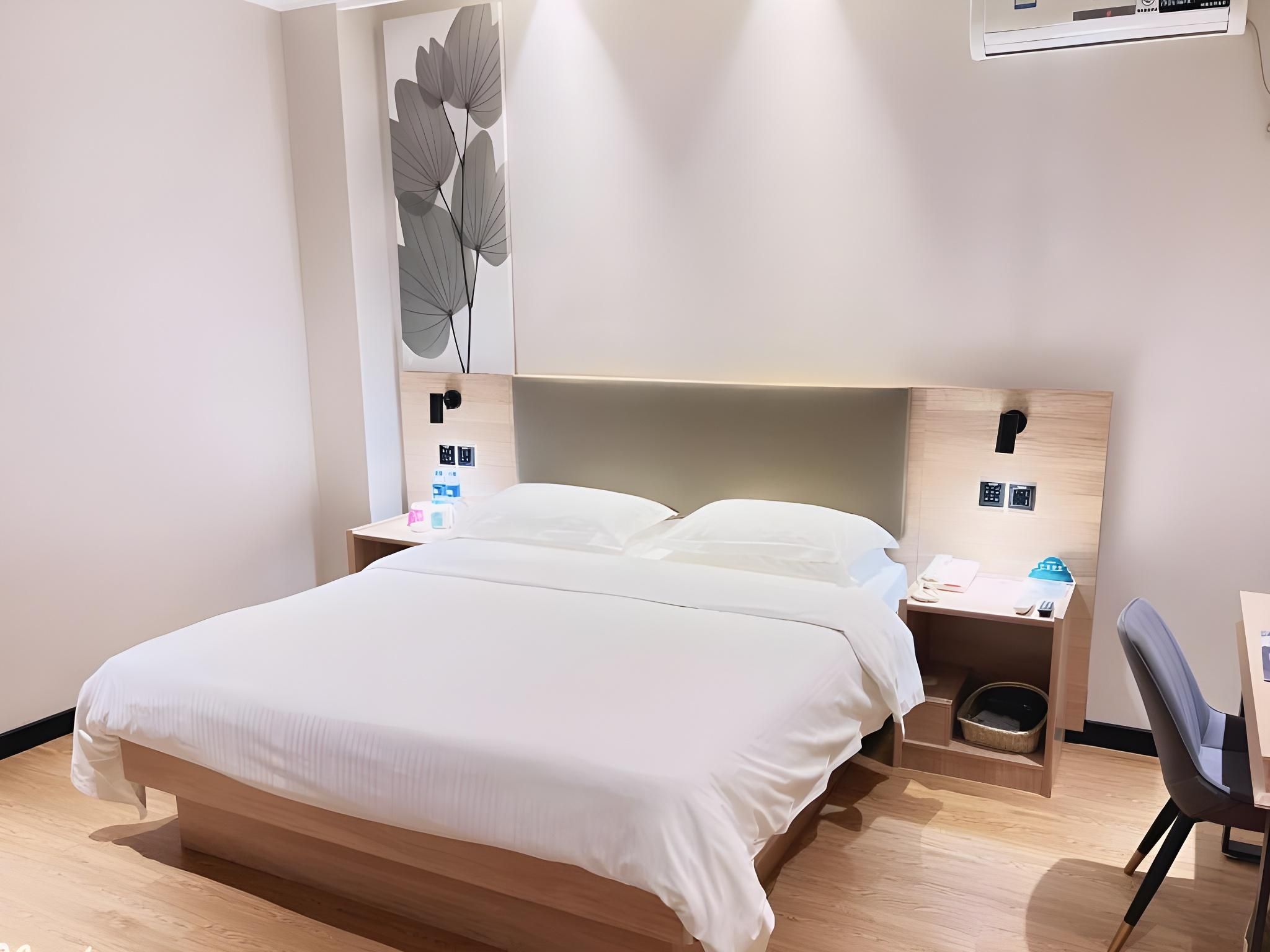 GTR Special offer - Guest Room with One 1.8M Bed