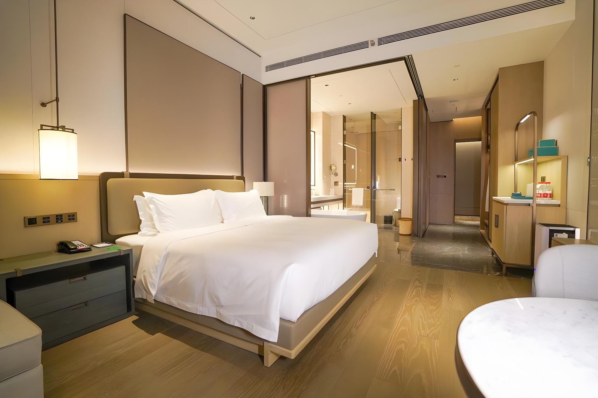 Executive King Room
