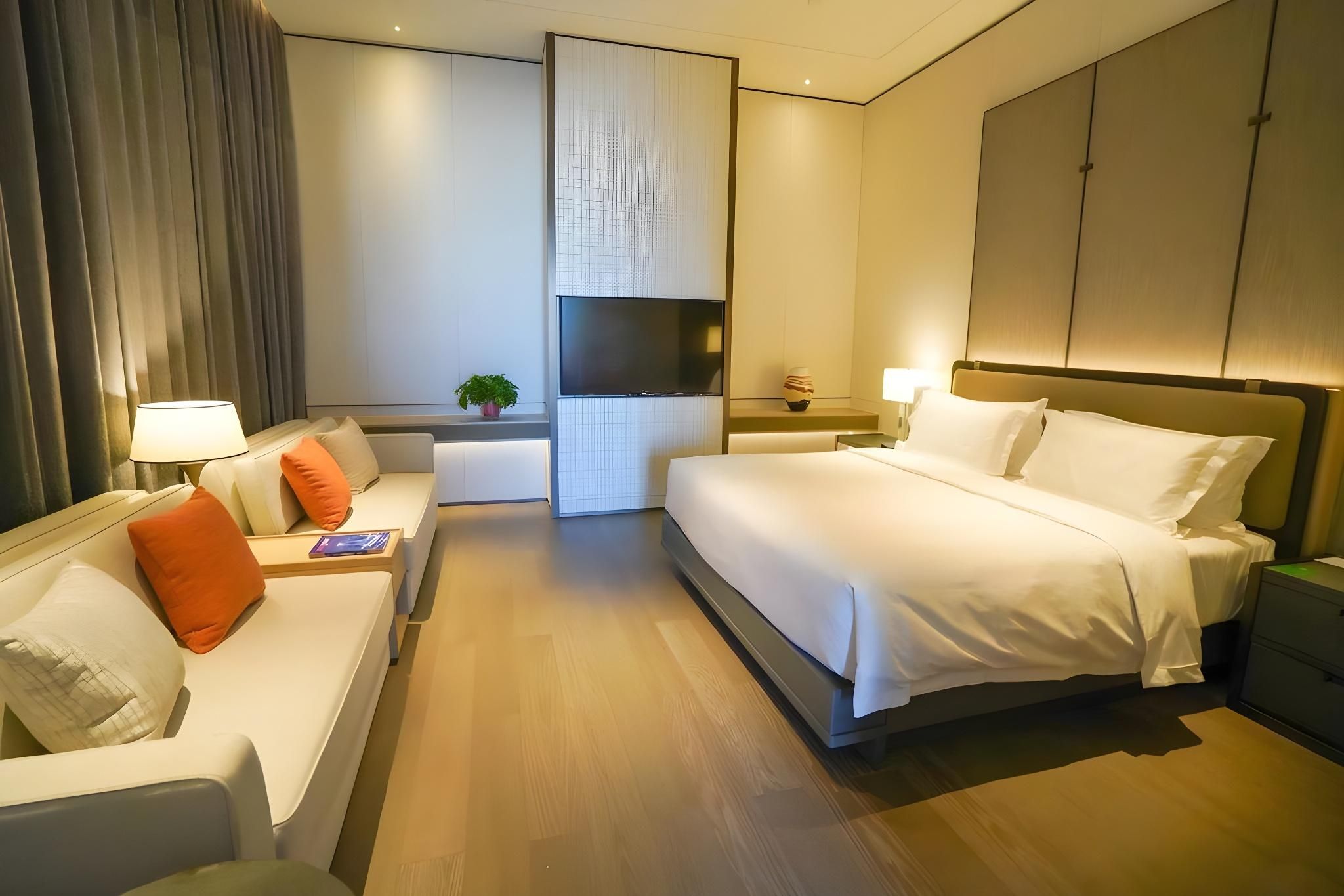 Executive Deluxe Suite