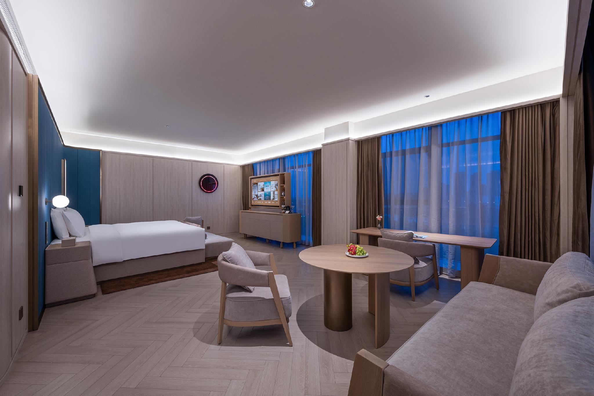 Huazhu - Family Room With View