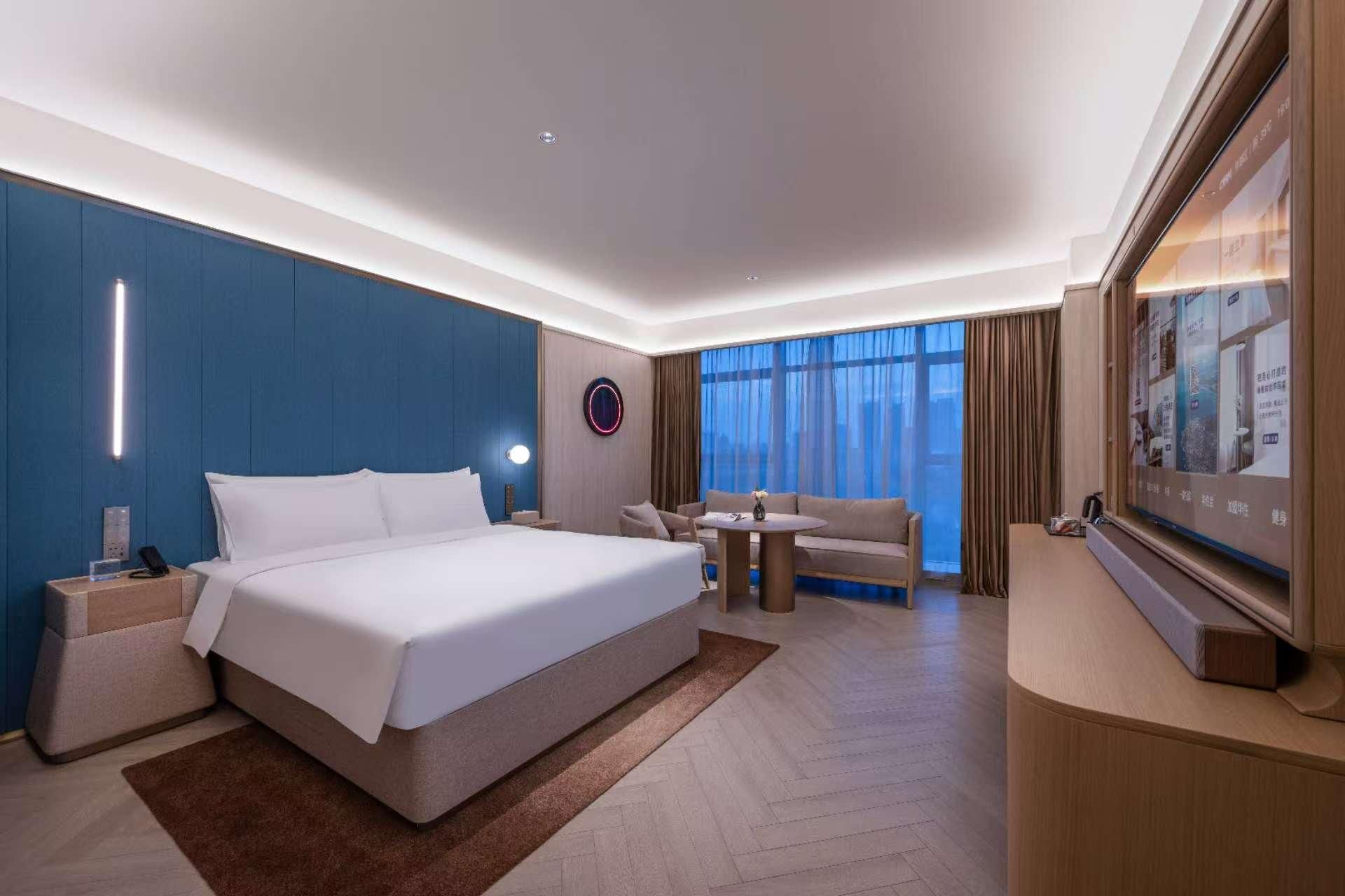 Huazhu - Superior Bed Room With View