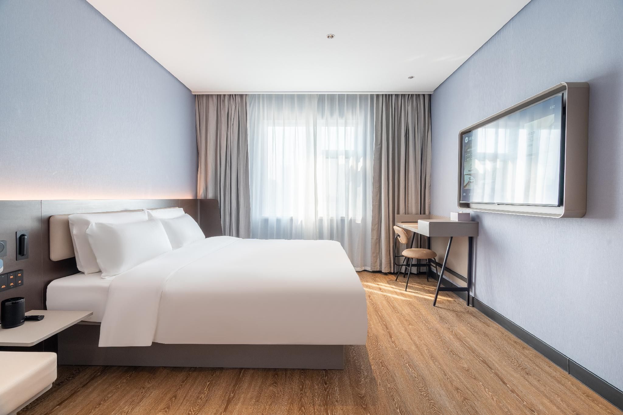 Business Queen Bed Room