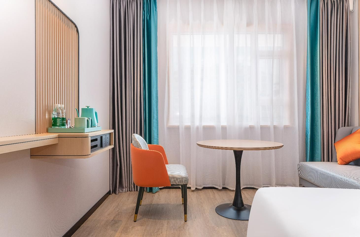 Dossen - Family Room