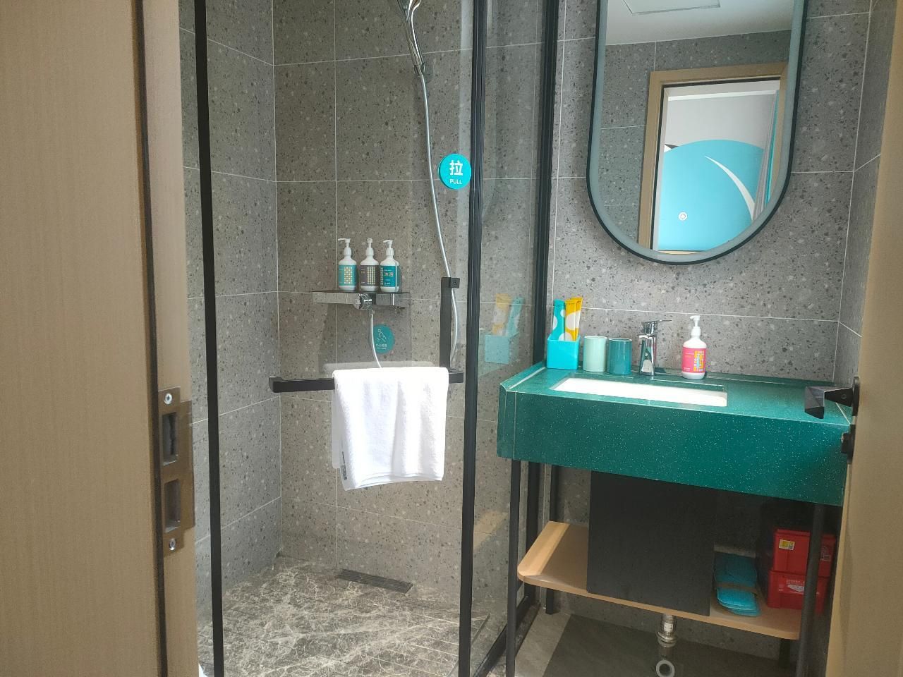 Dossen - Standard Bed Room