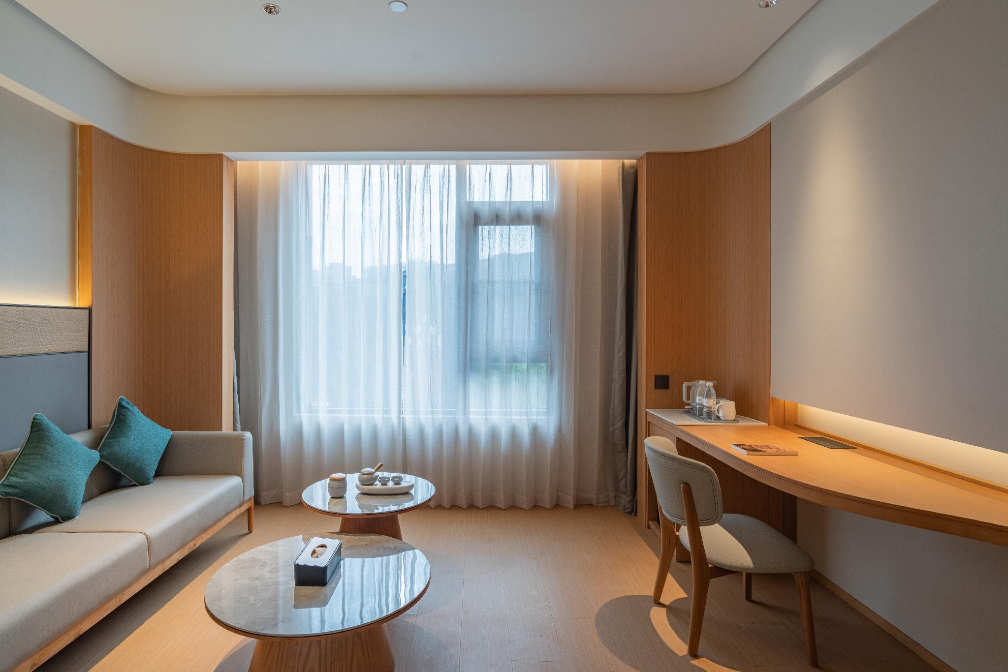 Huazhu - Deluxe Bed Room