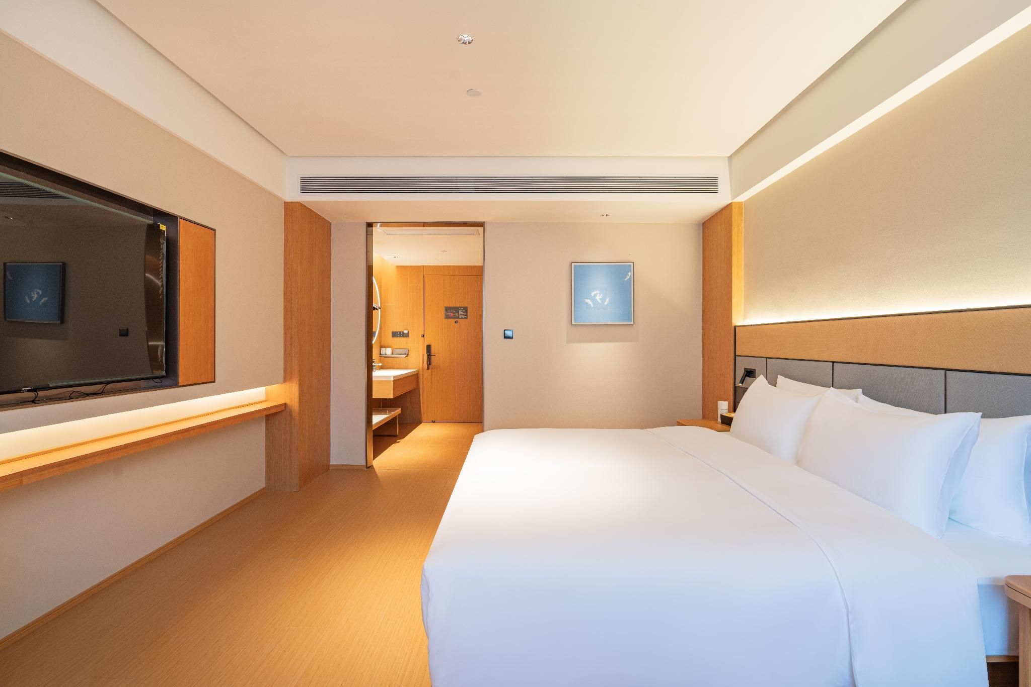 Huazhu - Deluxe Bed Room