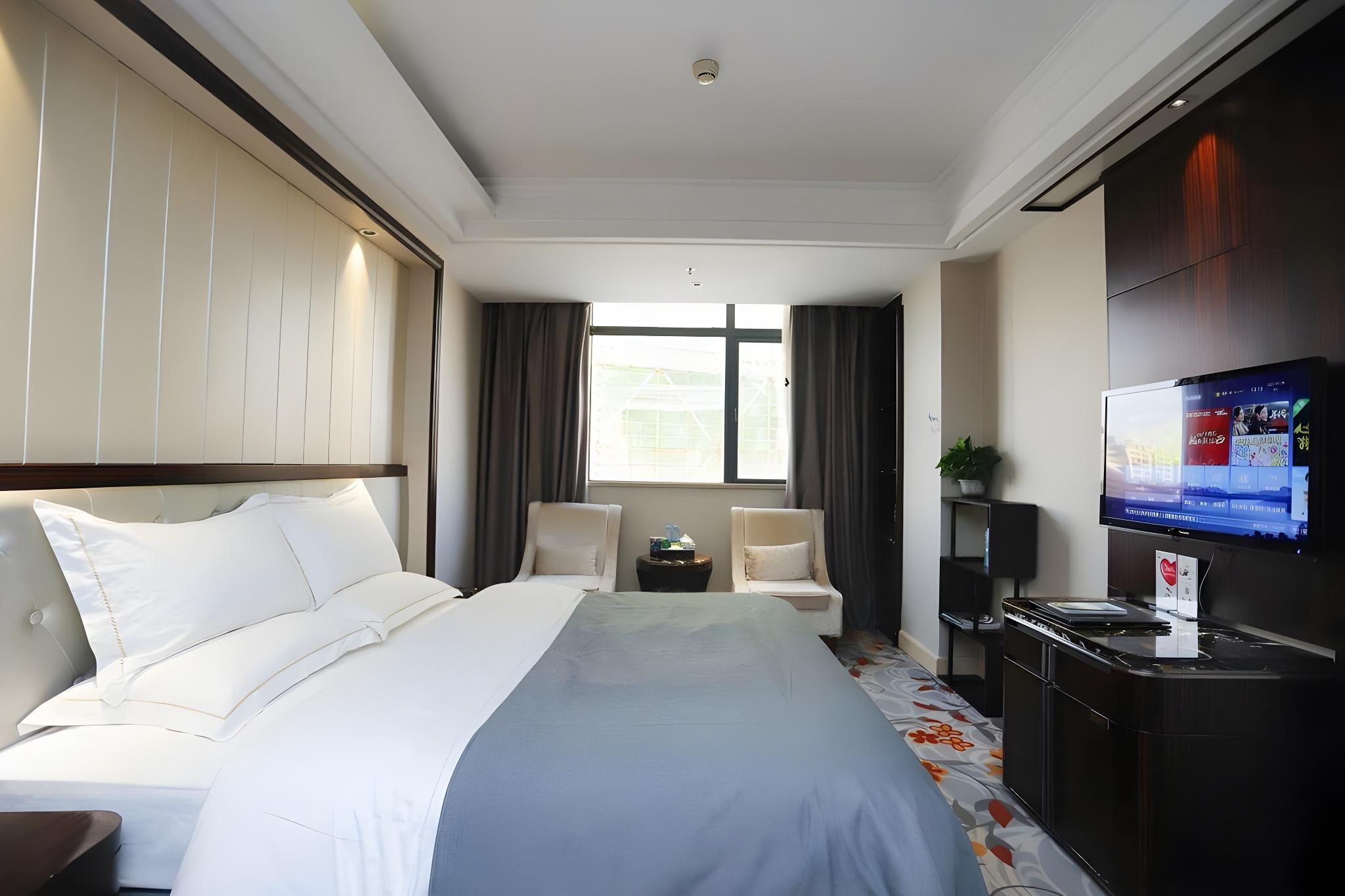 Privilege Queen Room