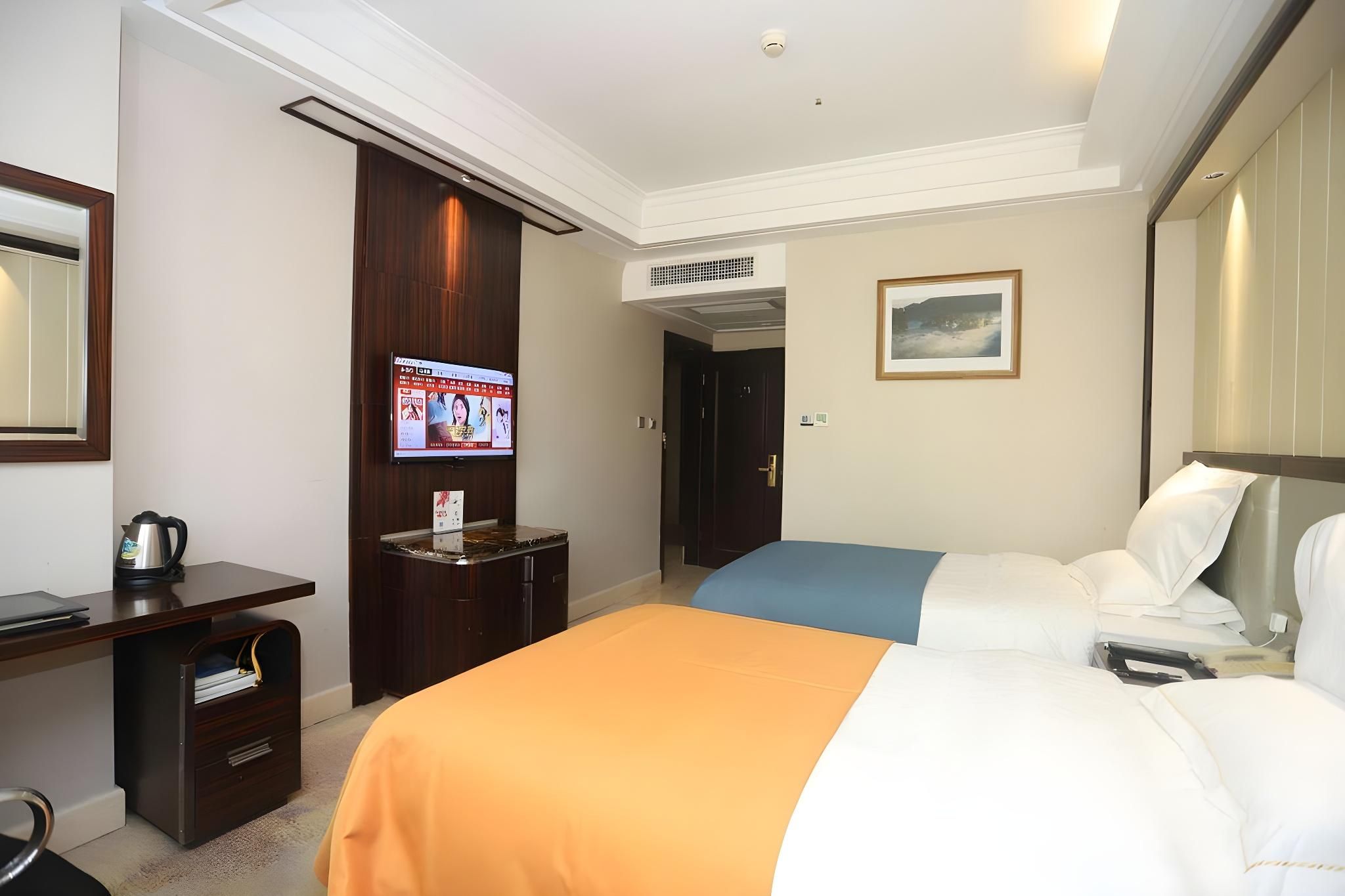 Cozy 2-bed Room