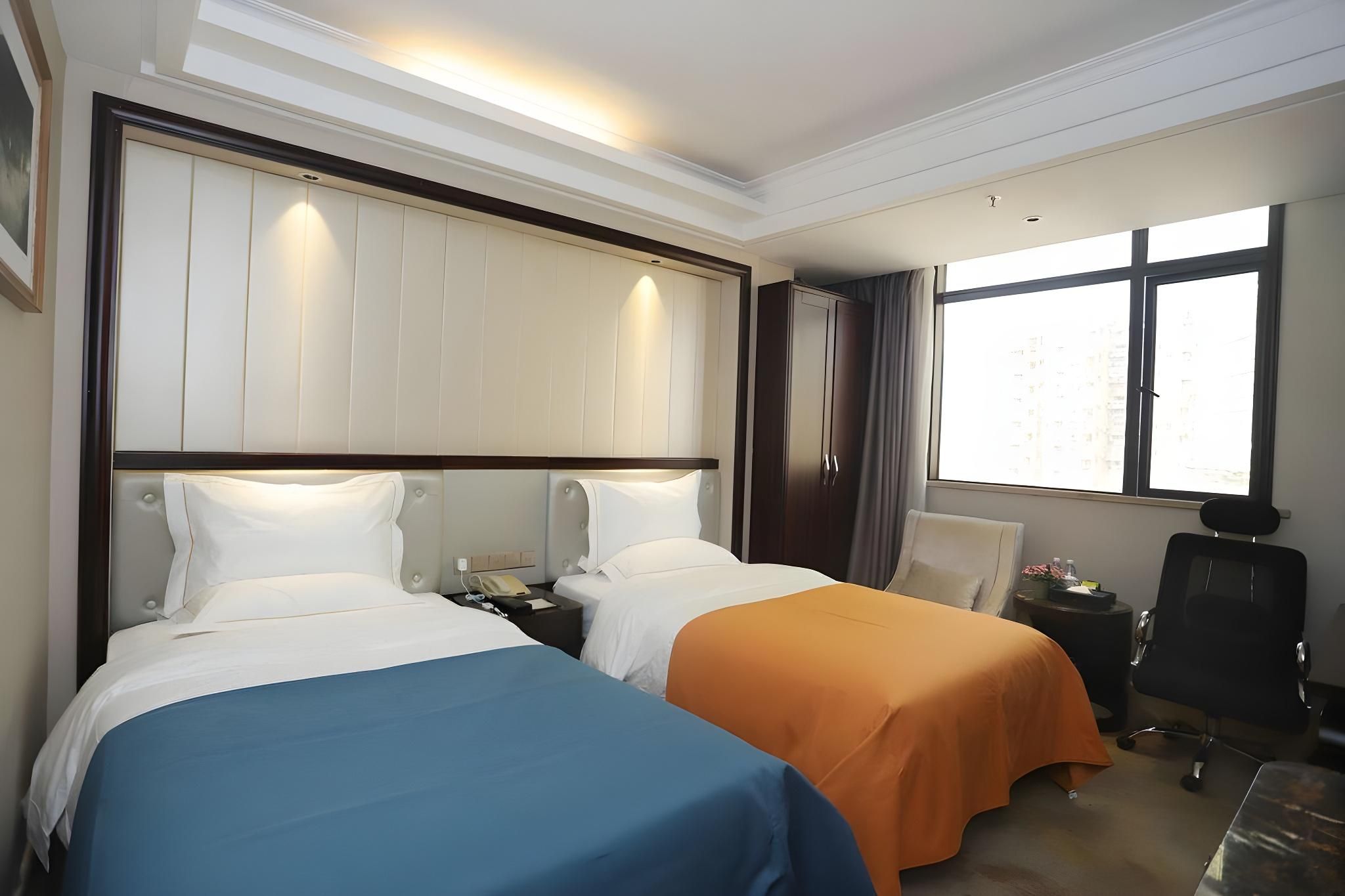 Cozy 2-bed Room