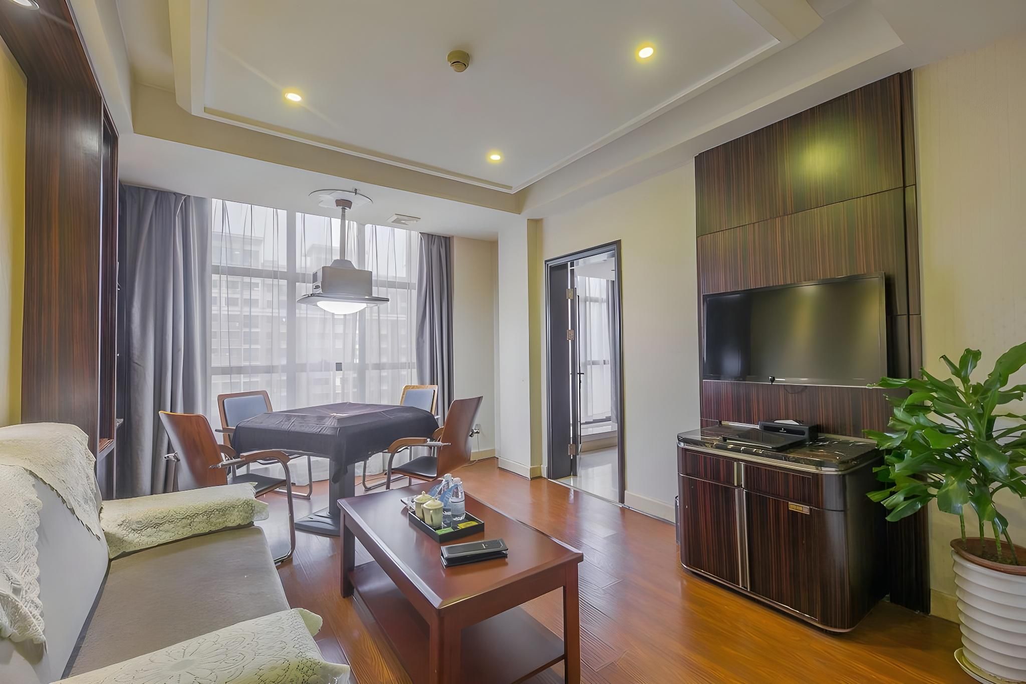 Suite With Mahjong