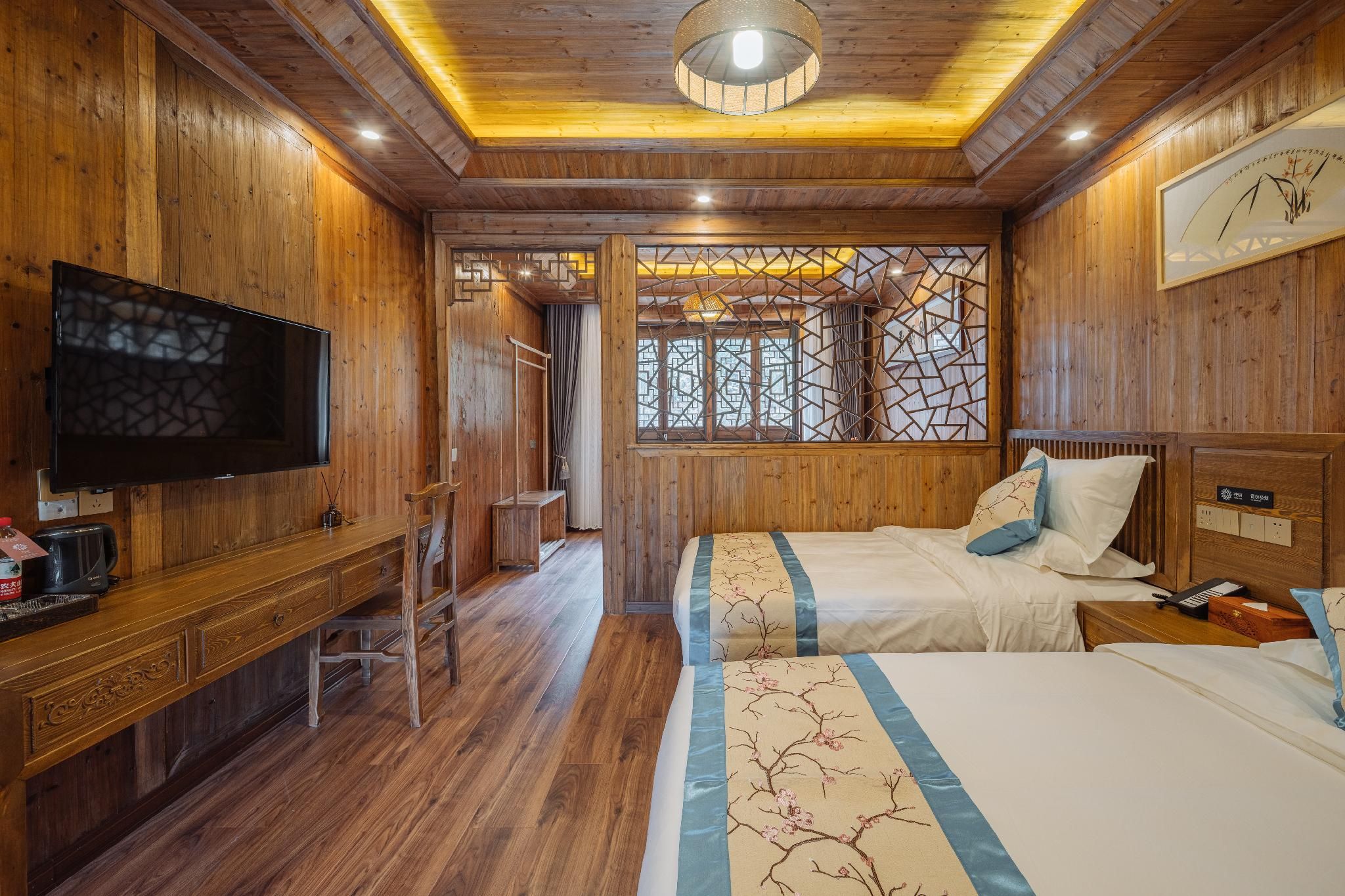 Twin Room with Bath and Toilet
