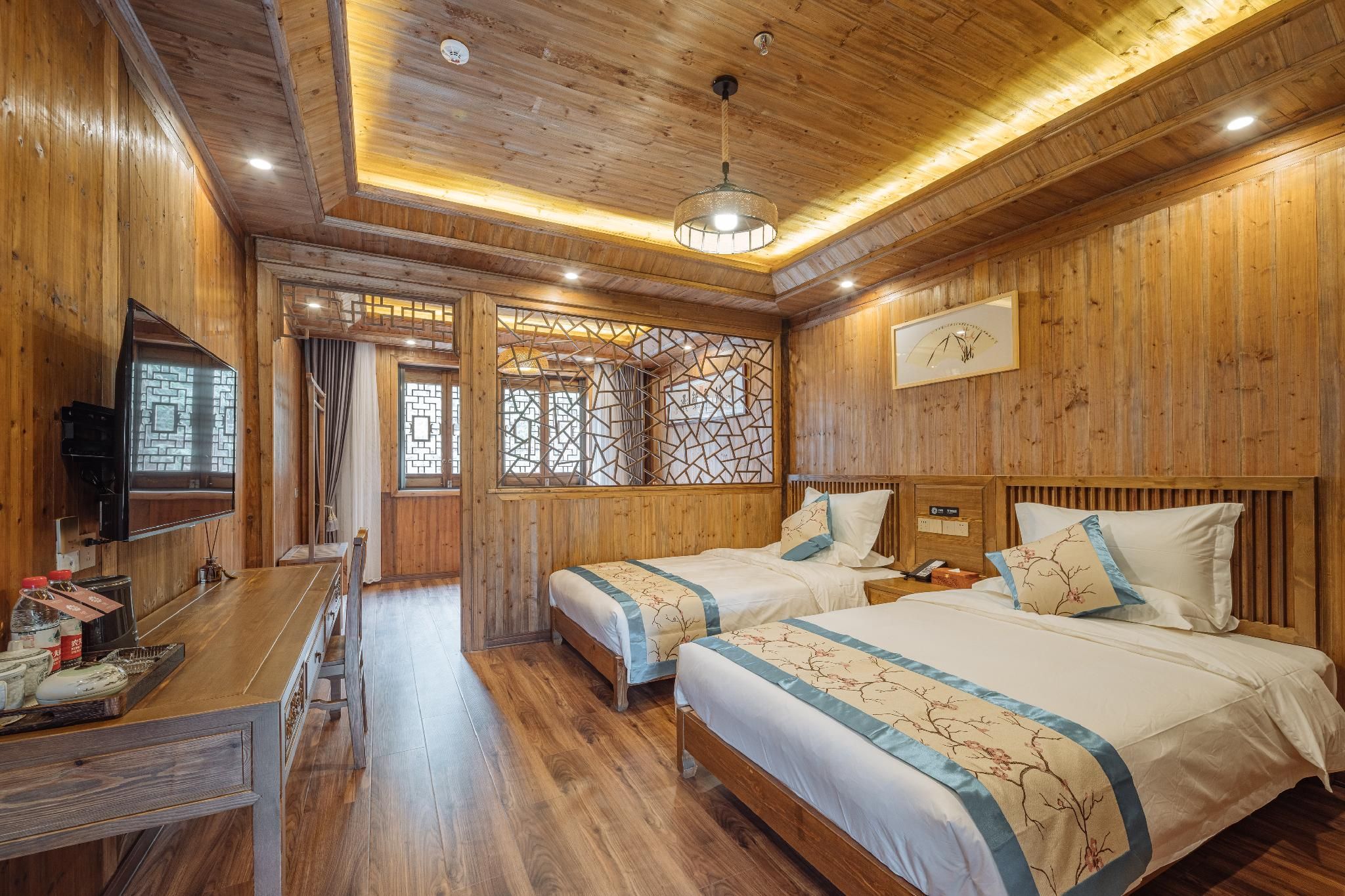 Twin Room with Bath and Toilet