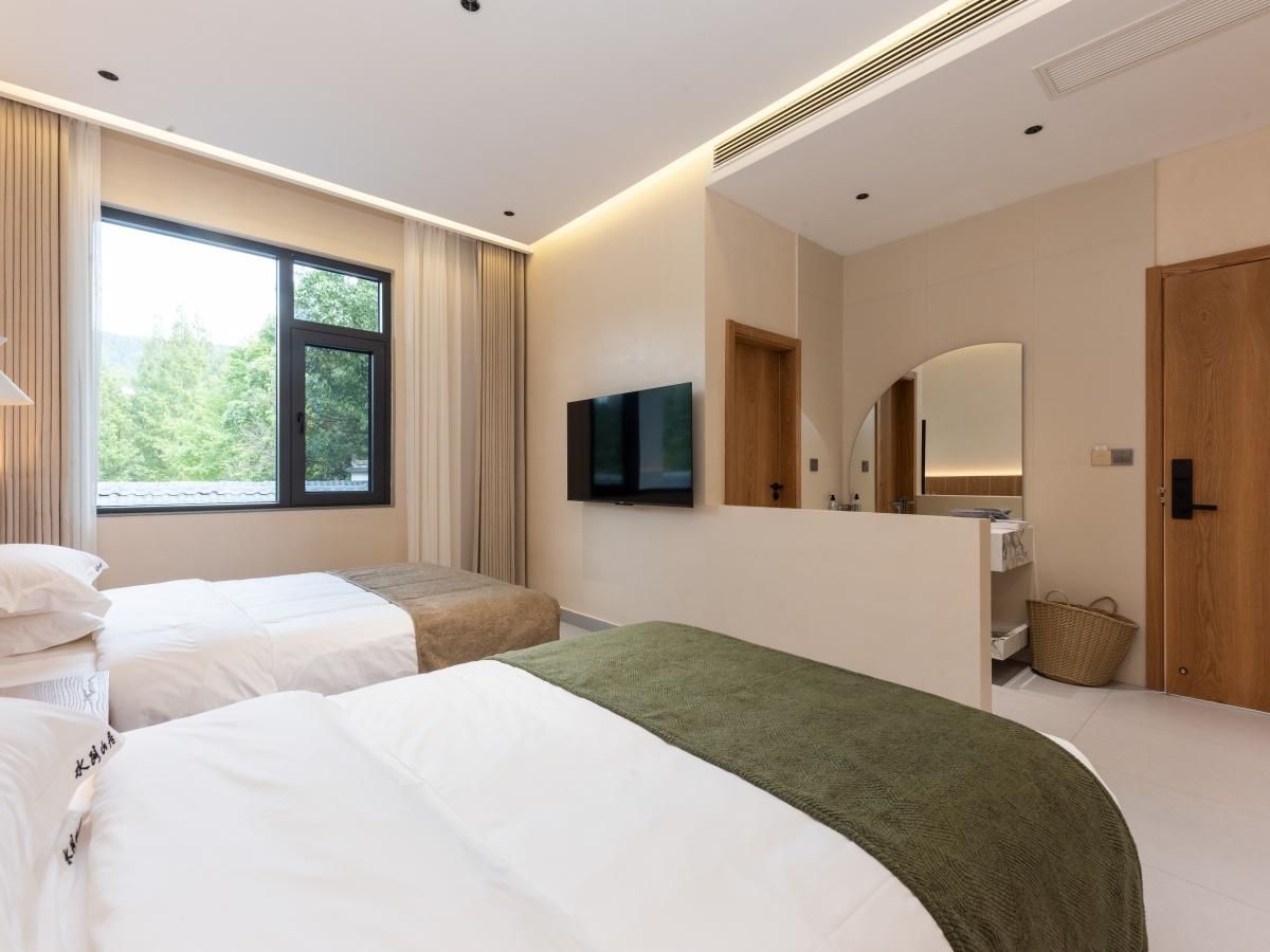 Building A Twin Room
