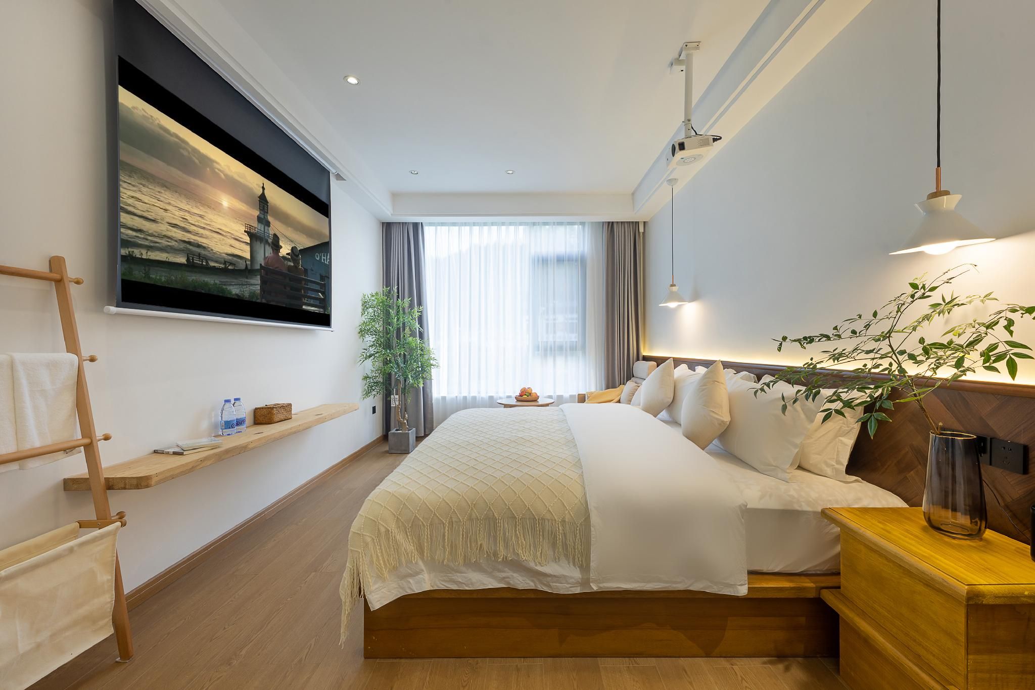 Big Room