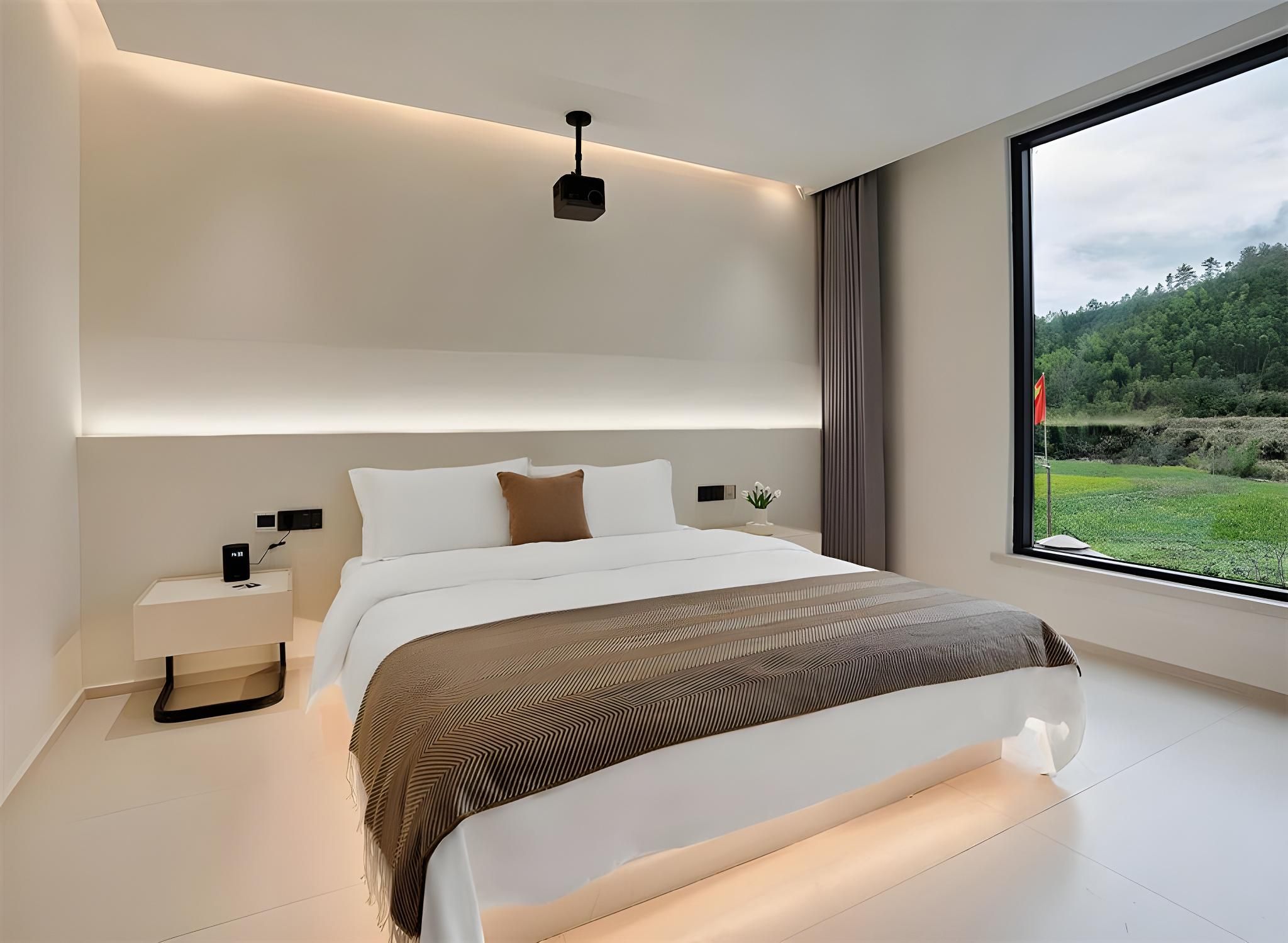Queen Suite
